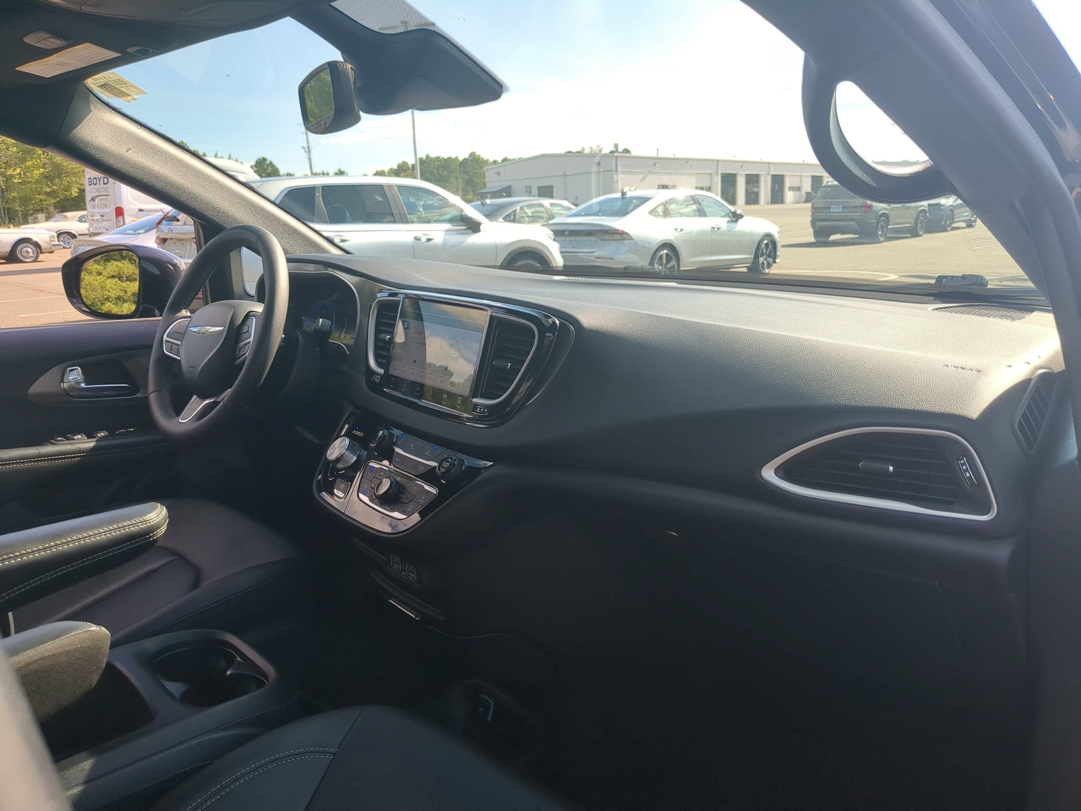 2025 Chrysler Pacifica Select