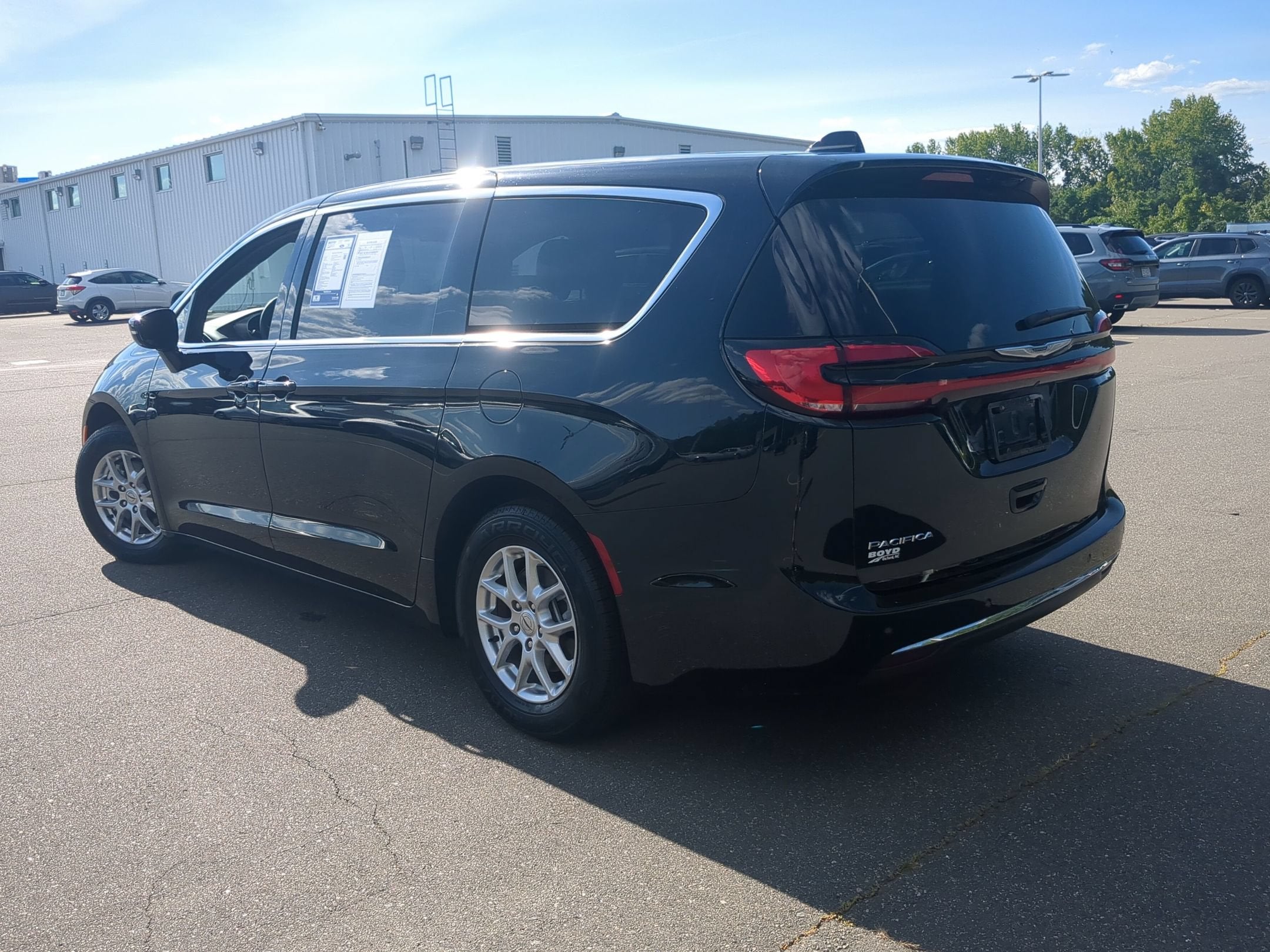 2025 Chrysler Pacifica Select