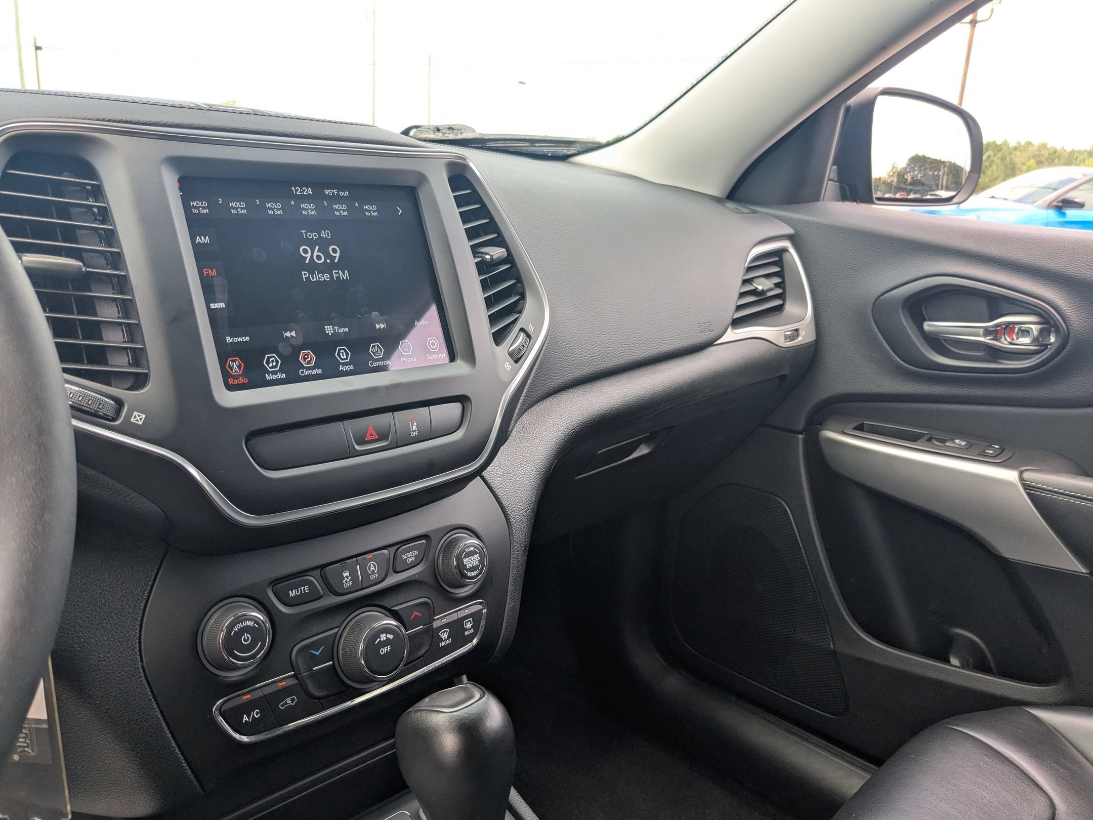 2022 Jeep Cherokee X 4x4