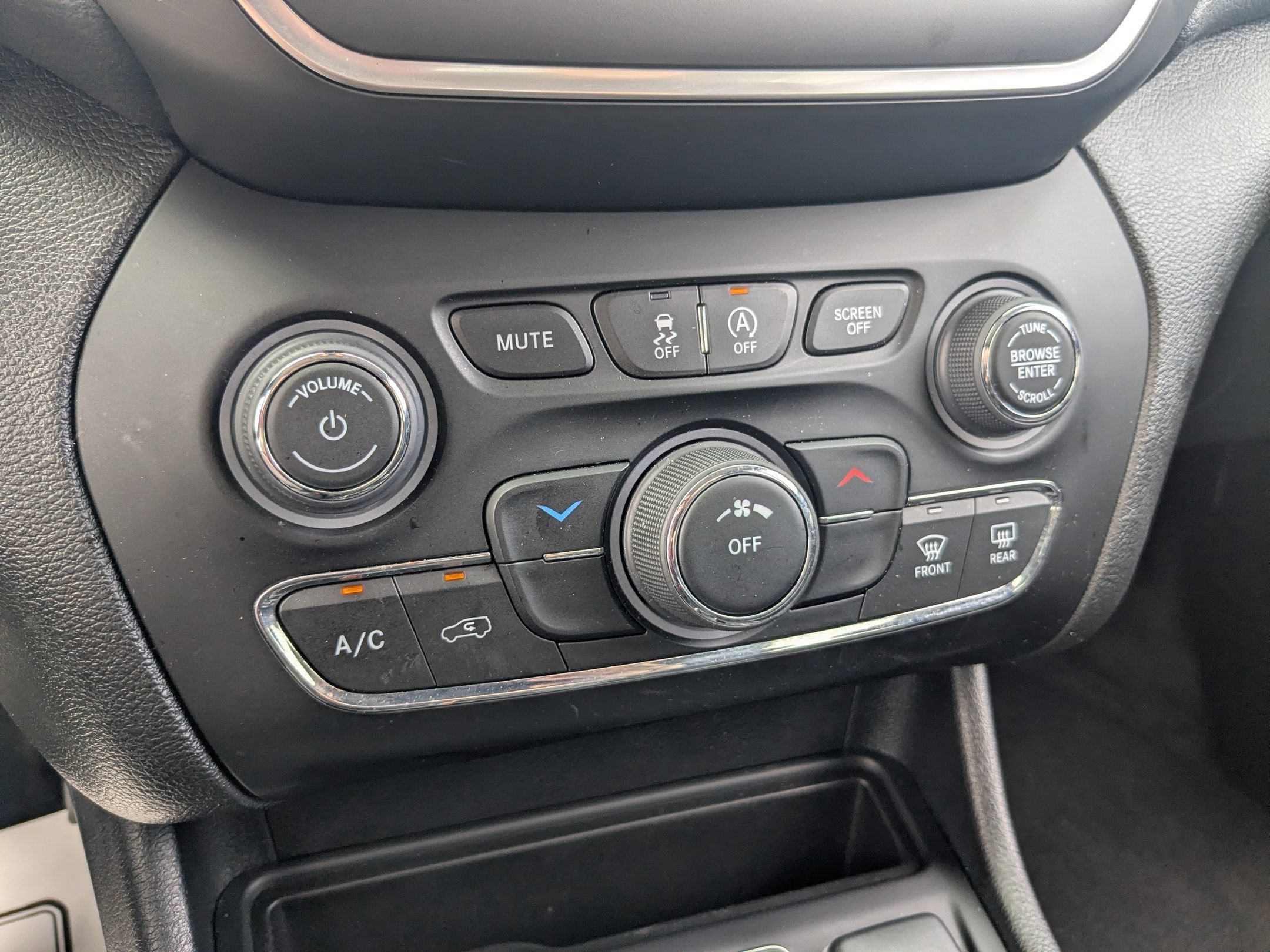 2022 Jeep Cherokee X 4x4