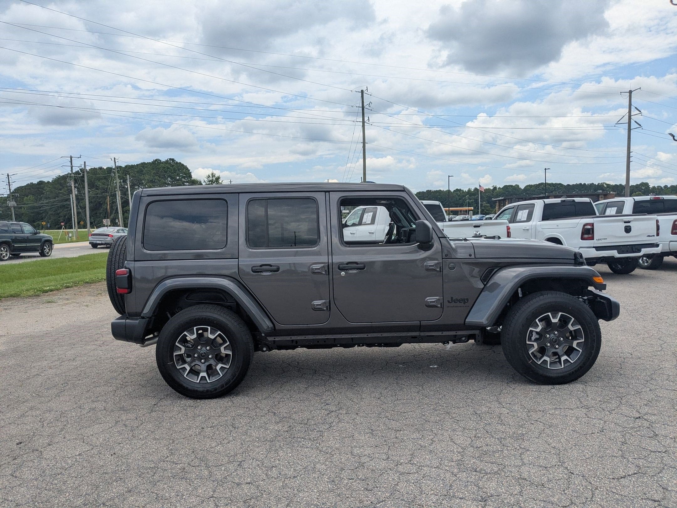 2025 Jeep Wrangler WRANGLER 4-DOOR SAHARA
