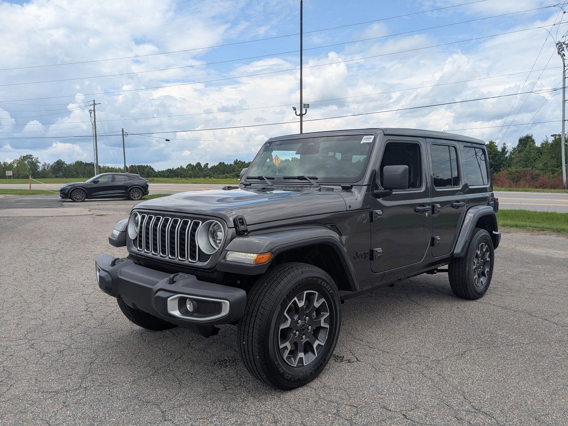 2025 Jeep Wrangler WRANGLER 4-DOOR SAHARA