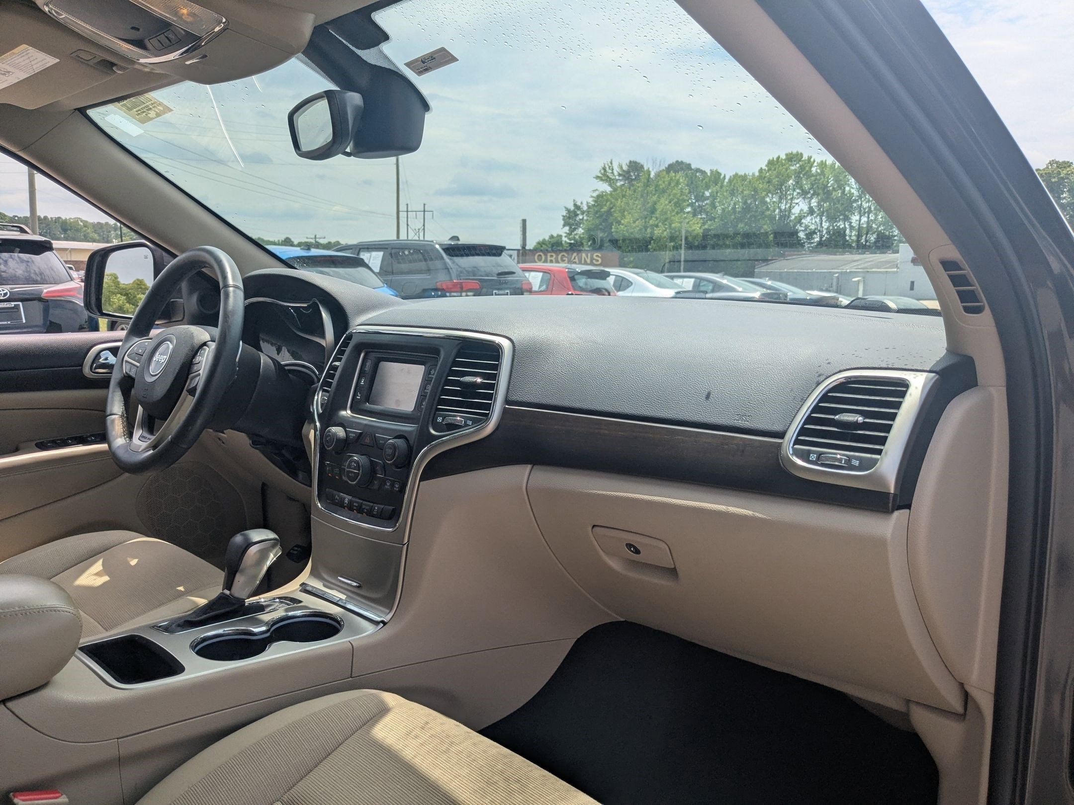 2017 Jeep Grand Cherokee Laredo