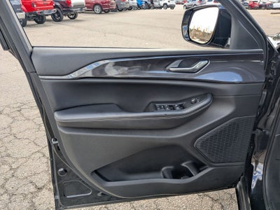 2023 Jeep Grand Cherokee Altitude 4x2