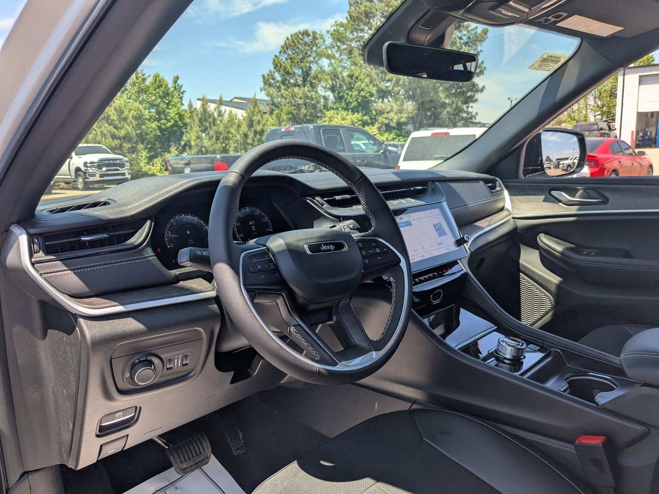 2026 Jeep Grand Cherokee GRAND CHEROKEE LAREDO ALTITUDE 4X4