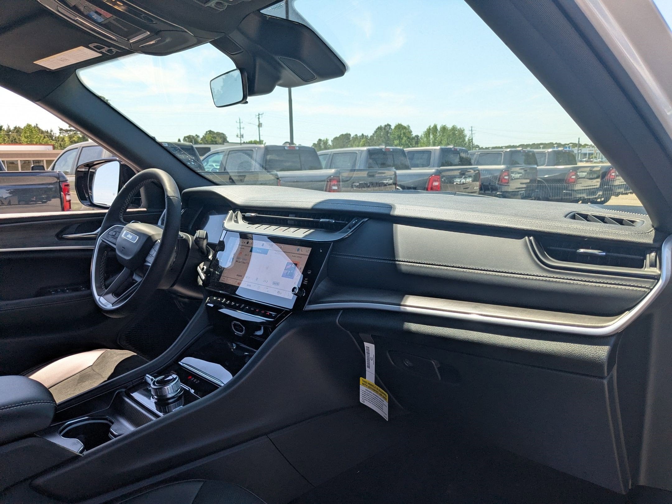 2026 Jeep Grand Cherokee GRAND CHEROKEE LAREDO ALTITUDE 4X4