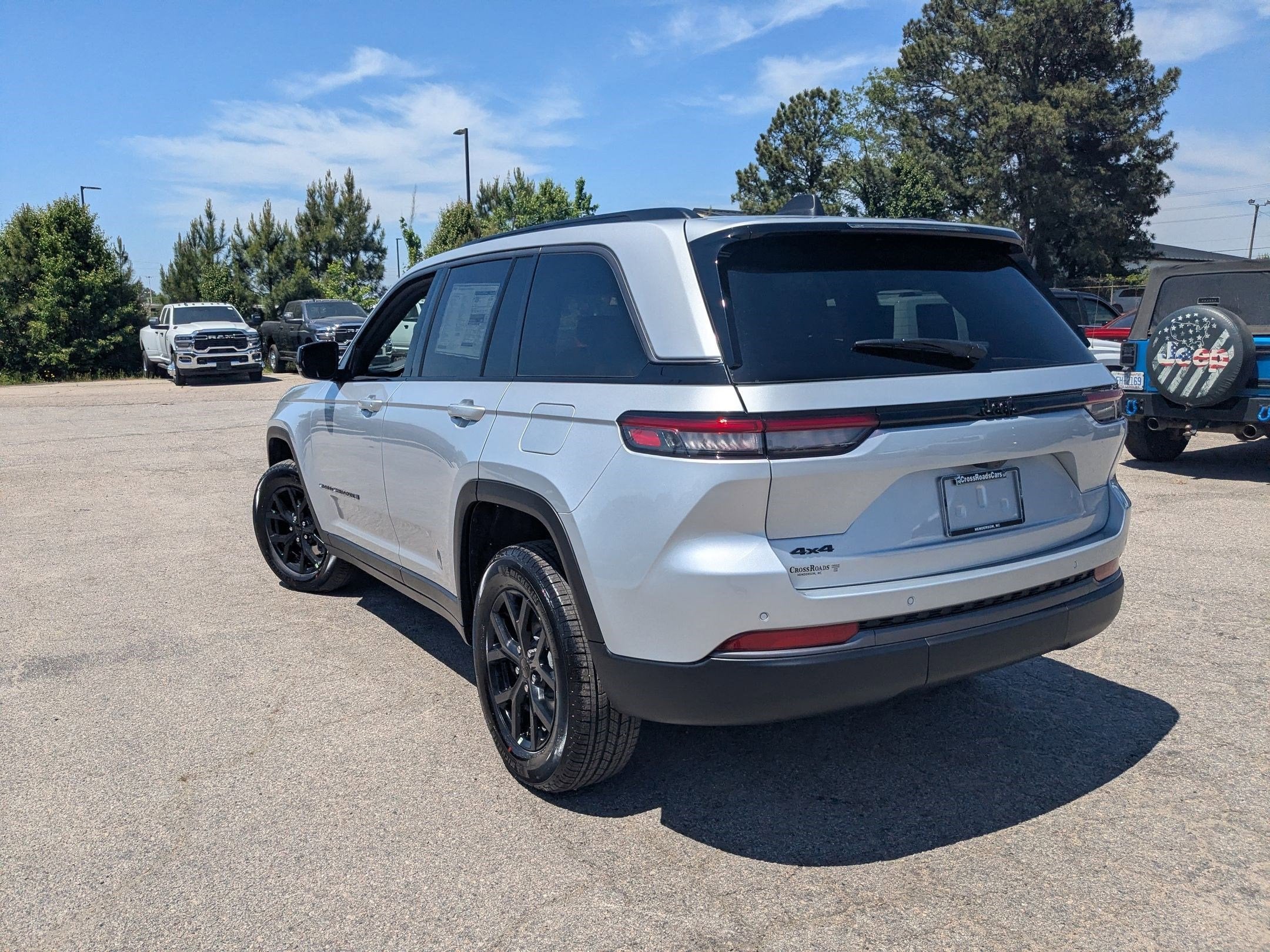 2026 Jeep Grand Cherokee GRAND CHEROKEE LAREDO ALTITUDE 4X4