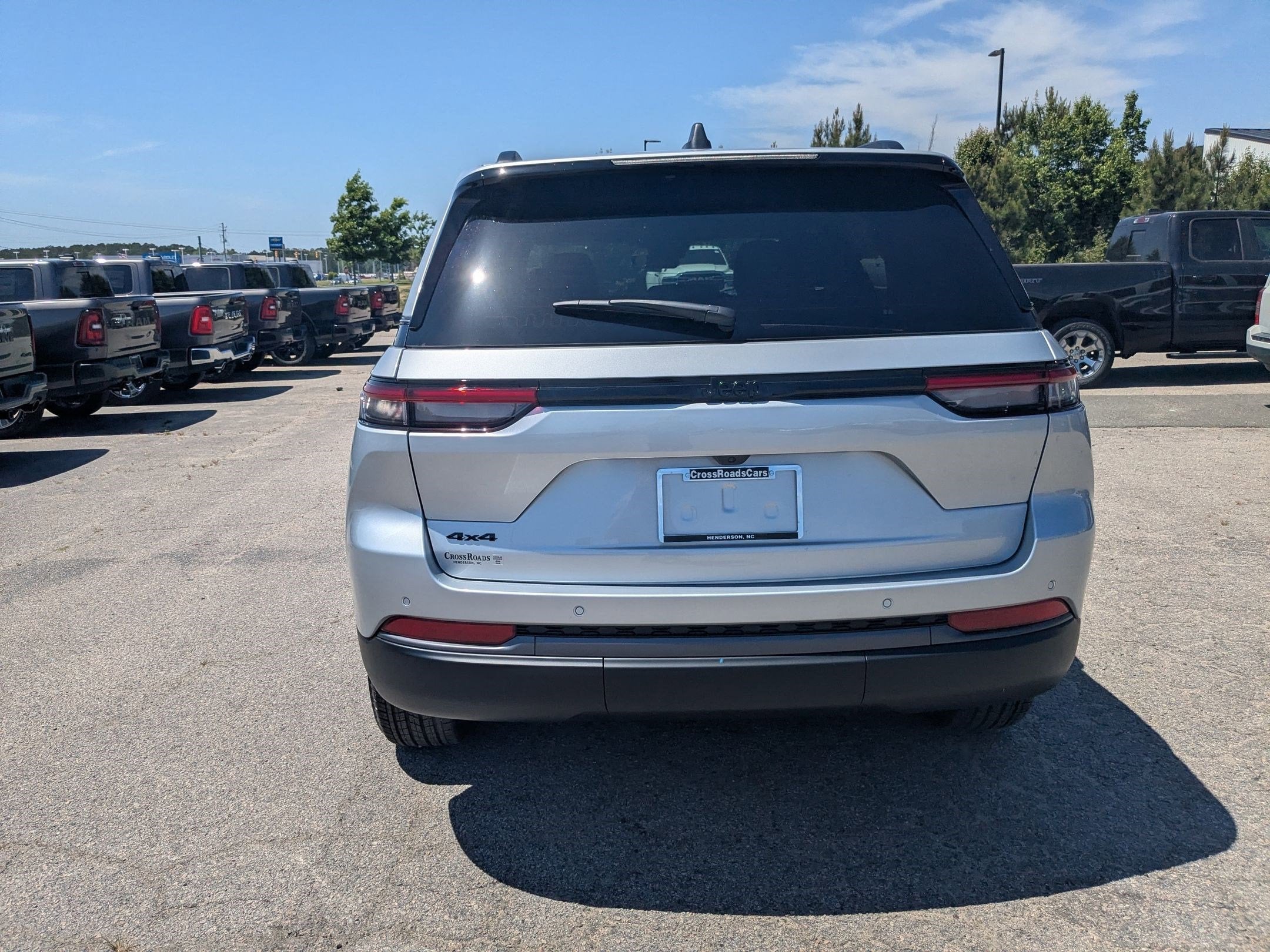 2026 Jeep Grand Cherokee GRAND CHEROKEE LAREDO ALTITUDE 4X4