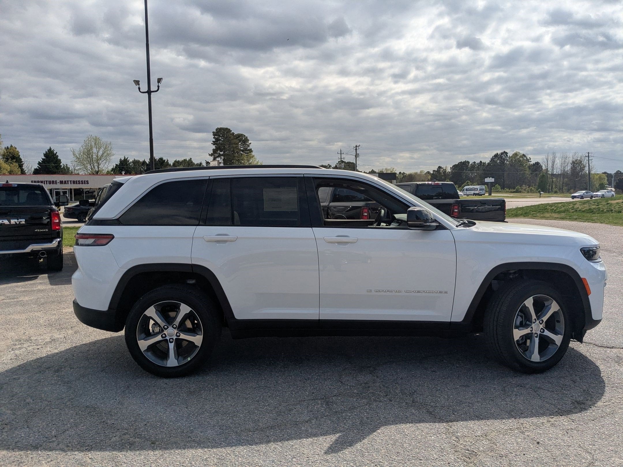 2026 Jeep Grand Cherokee GRAND CHEROKEE LIMITED 4X4