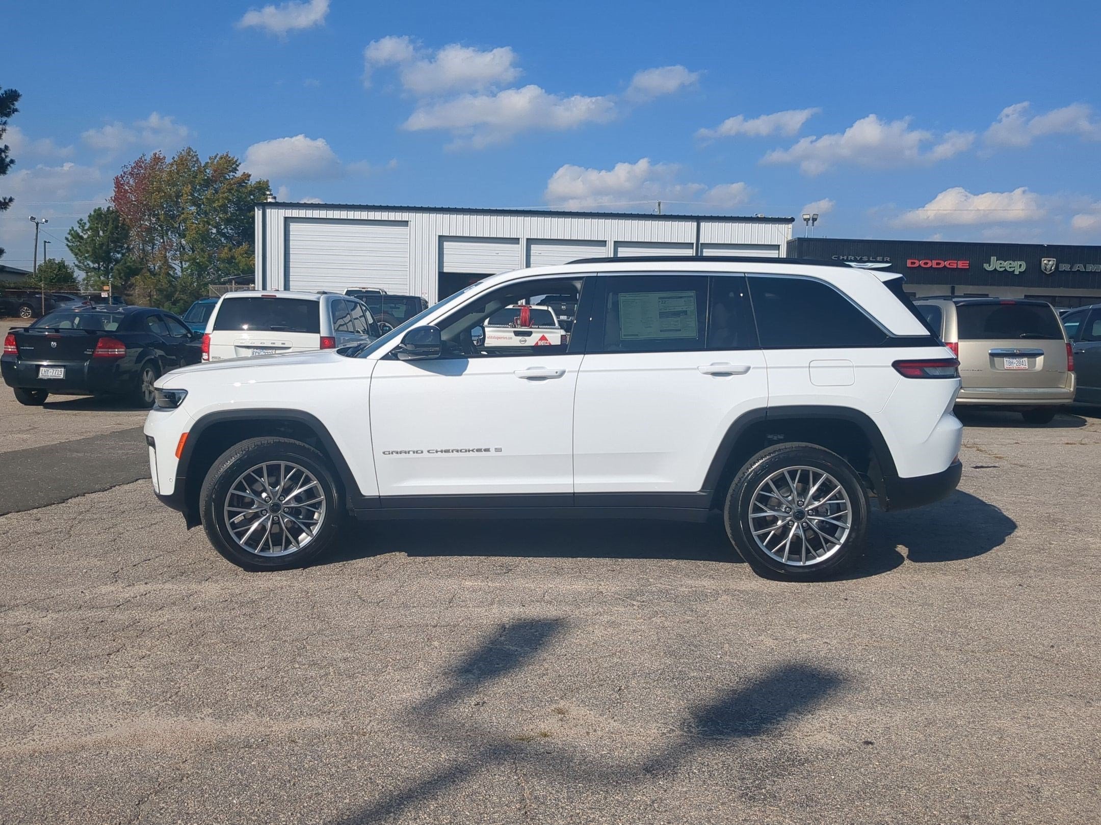2027 Jeep Grand Cherokee GRAND CHEROKEE LIMITED 4X4
