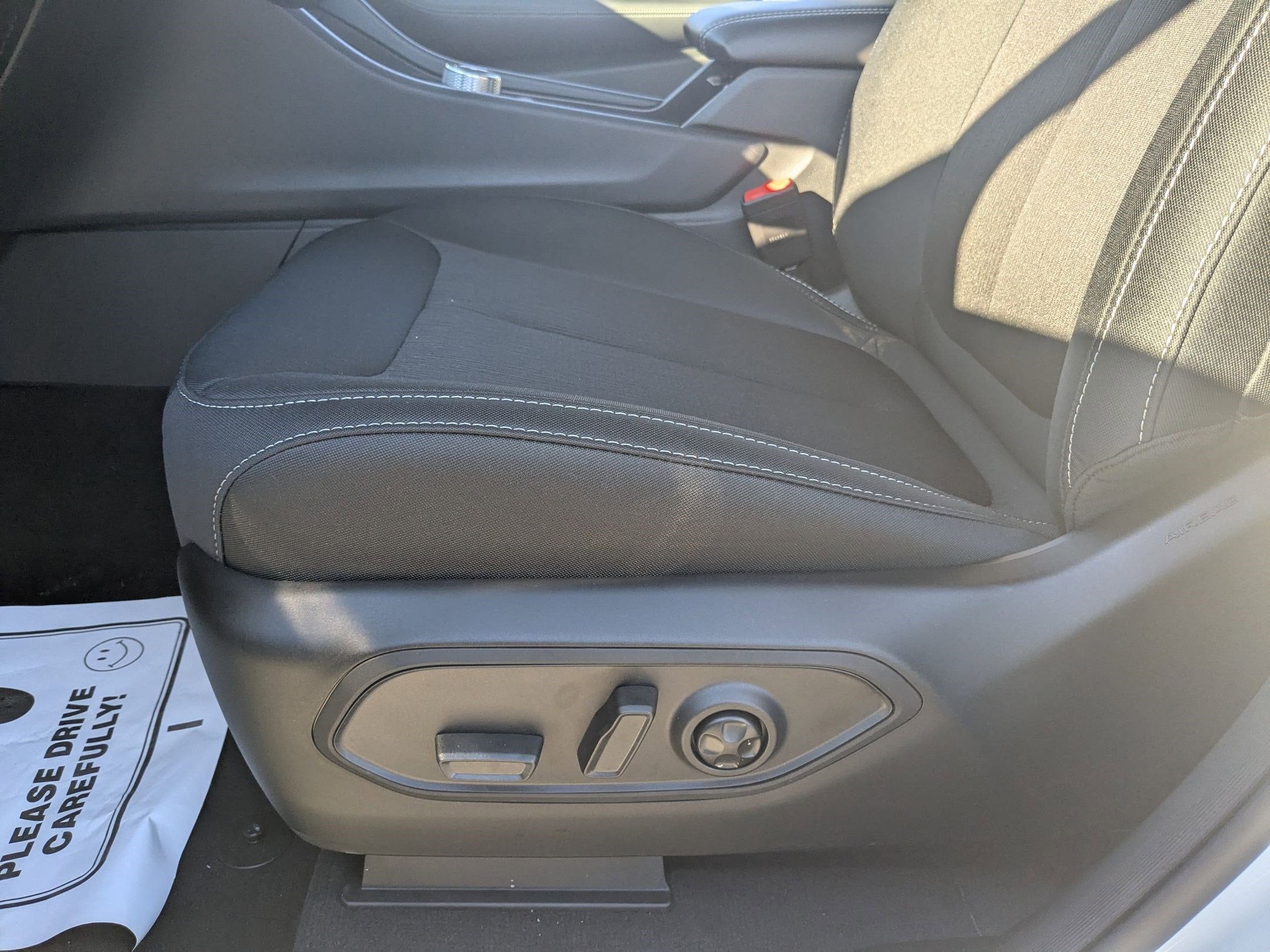 2025 Jeep Grand Cherokee L GRAND CHEROKEE L LAREDO X 4X4