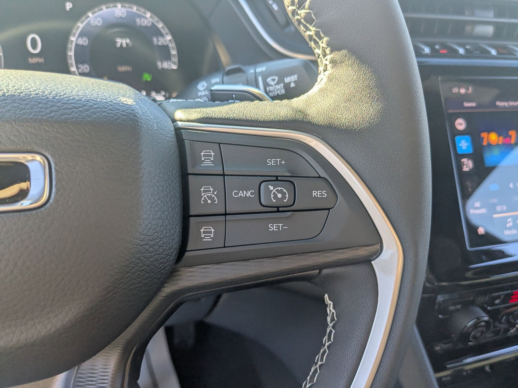 2025 Jeep Grand Cherokee L GRAND CHEROKEE L LAREDO X 4X4