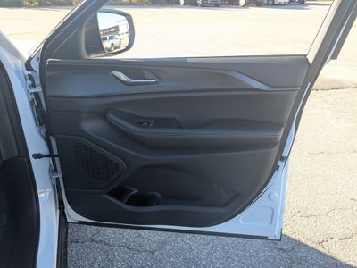 2025 Jeep Grand Cherokee L GRAND CHEROKEE L LAREDO X 4X4