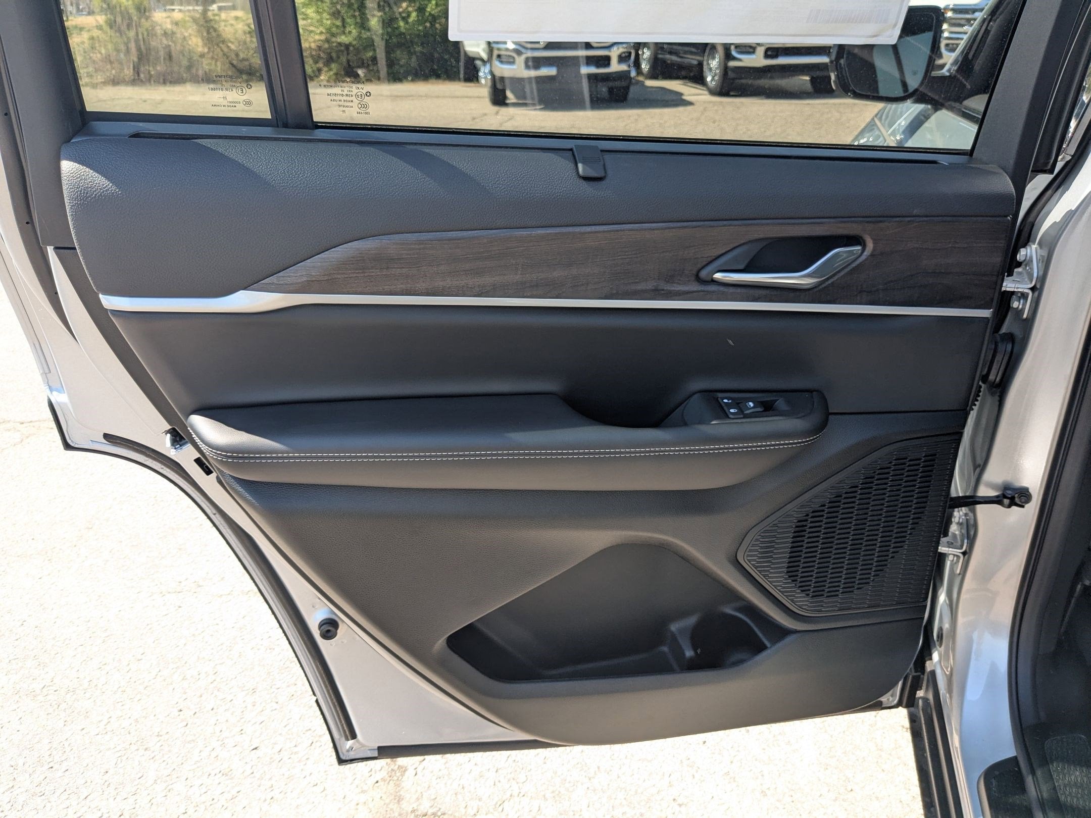 2025 Jeep Grand Cherokee L GRAND CHEROKEE L LIMITED 4X4