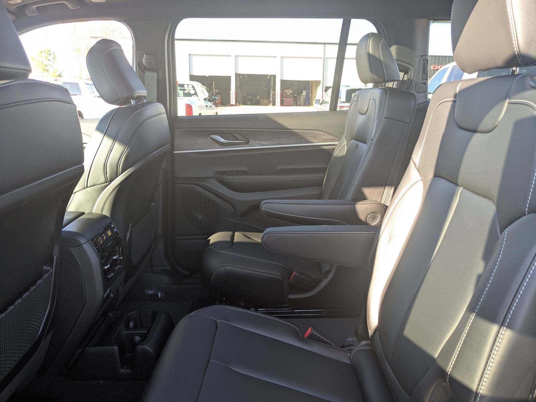 2025 Jeep Grand Cherokee L GRAND CHEROKEE L LIMITED 4X4