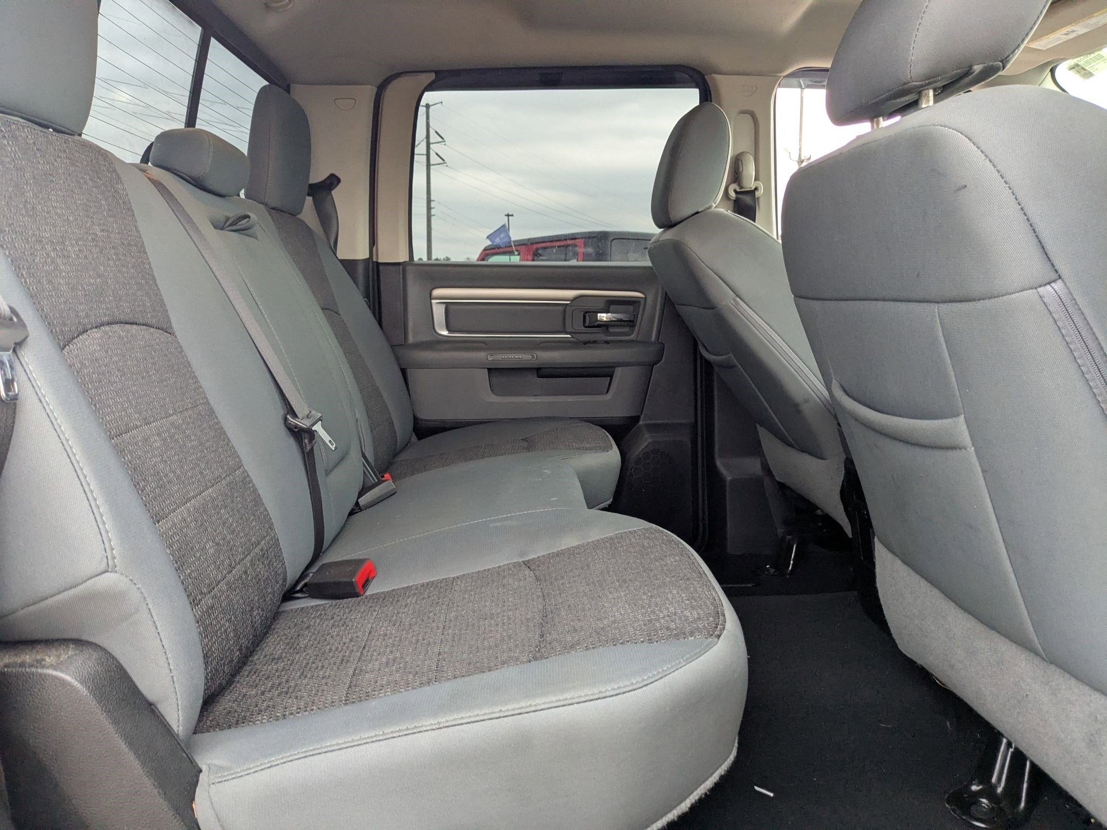 2018 RAM 1500 Big Horn Crew Cab 4x4 5'7' Box