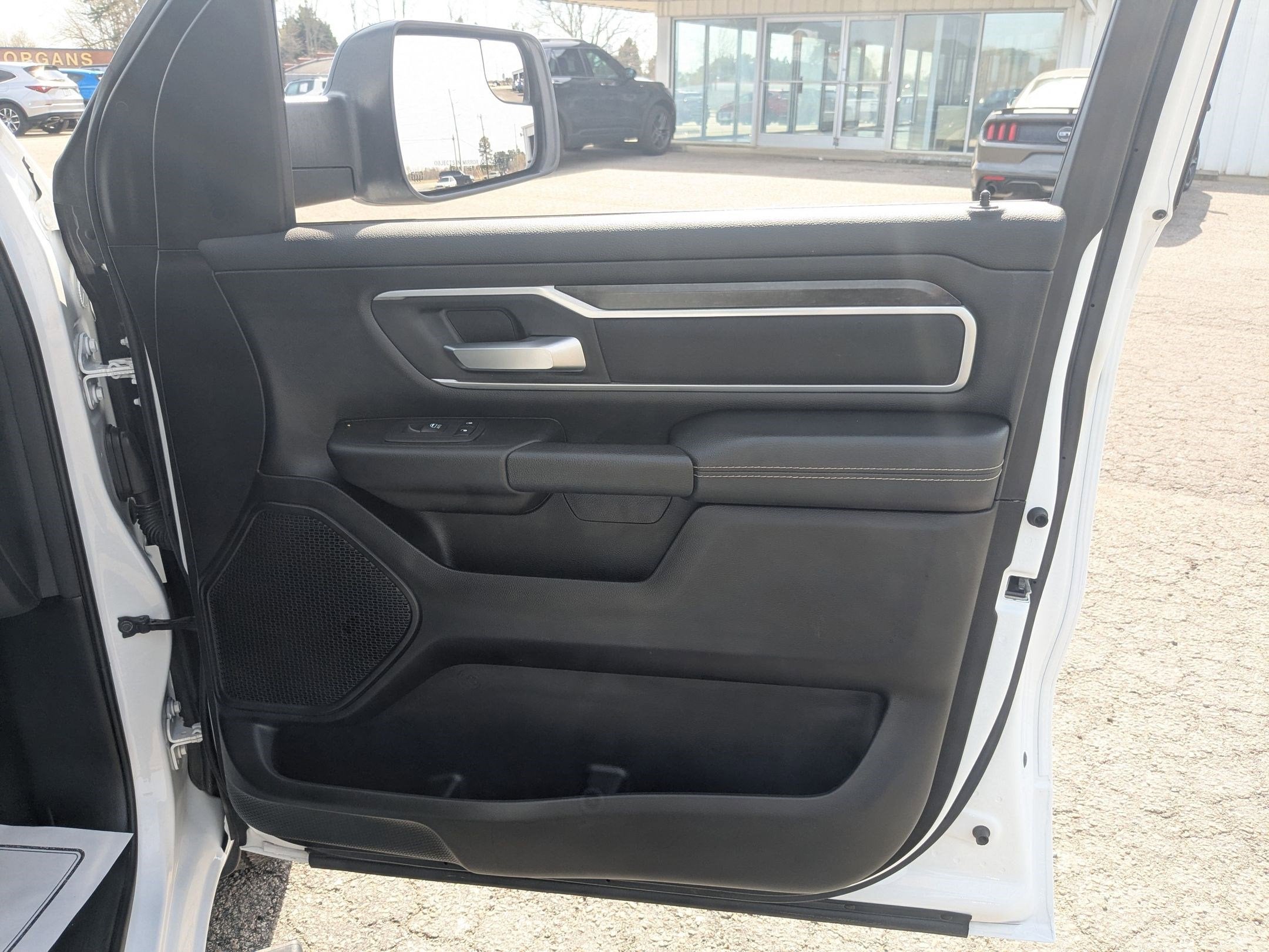 2023 RAM 1500 Big Horn Crew Cab 4x2 5'7' Box