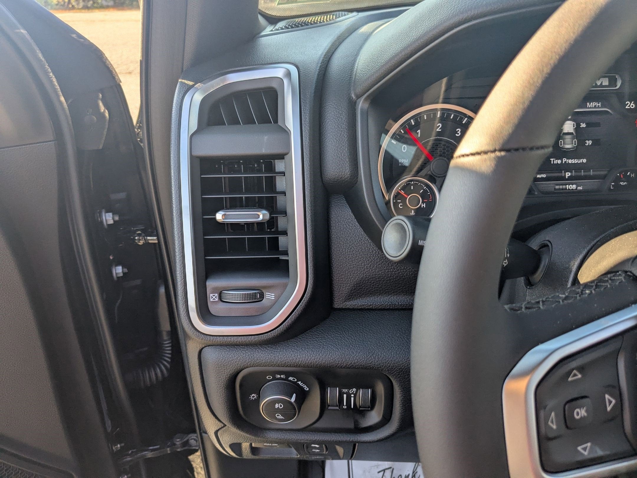 2026 RAM 1500 RAM 1500 BIG HORN CREW CAB 4X4 5'7' BOX