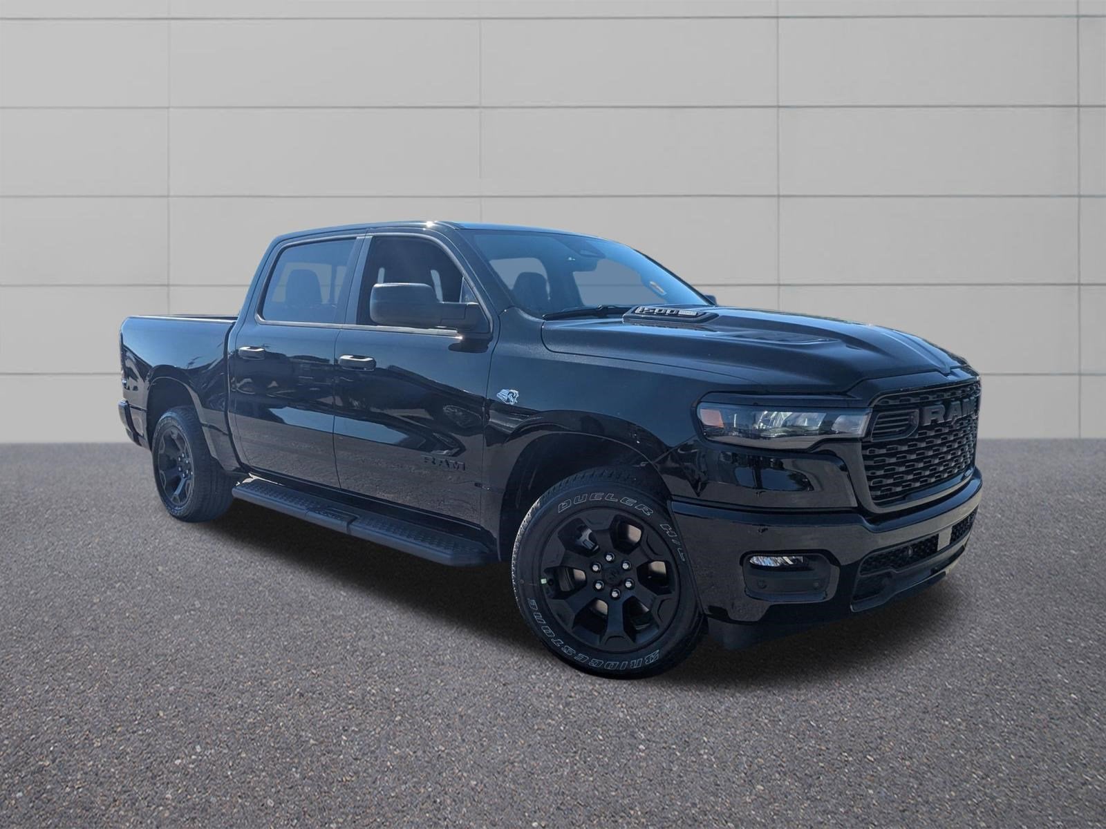 2026 RAM 1500 RAM 1500 EXPRESS CREW CAB 4X4 5'7' BOX