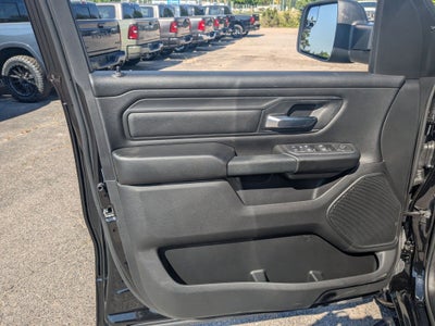 2026 RAM 1500 RAM 1500 EXPRESS CREW CAB 4X4 5'7' BOX