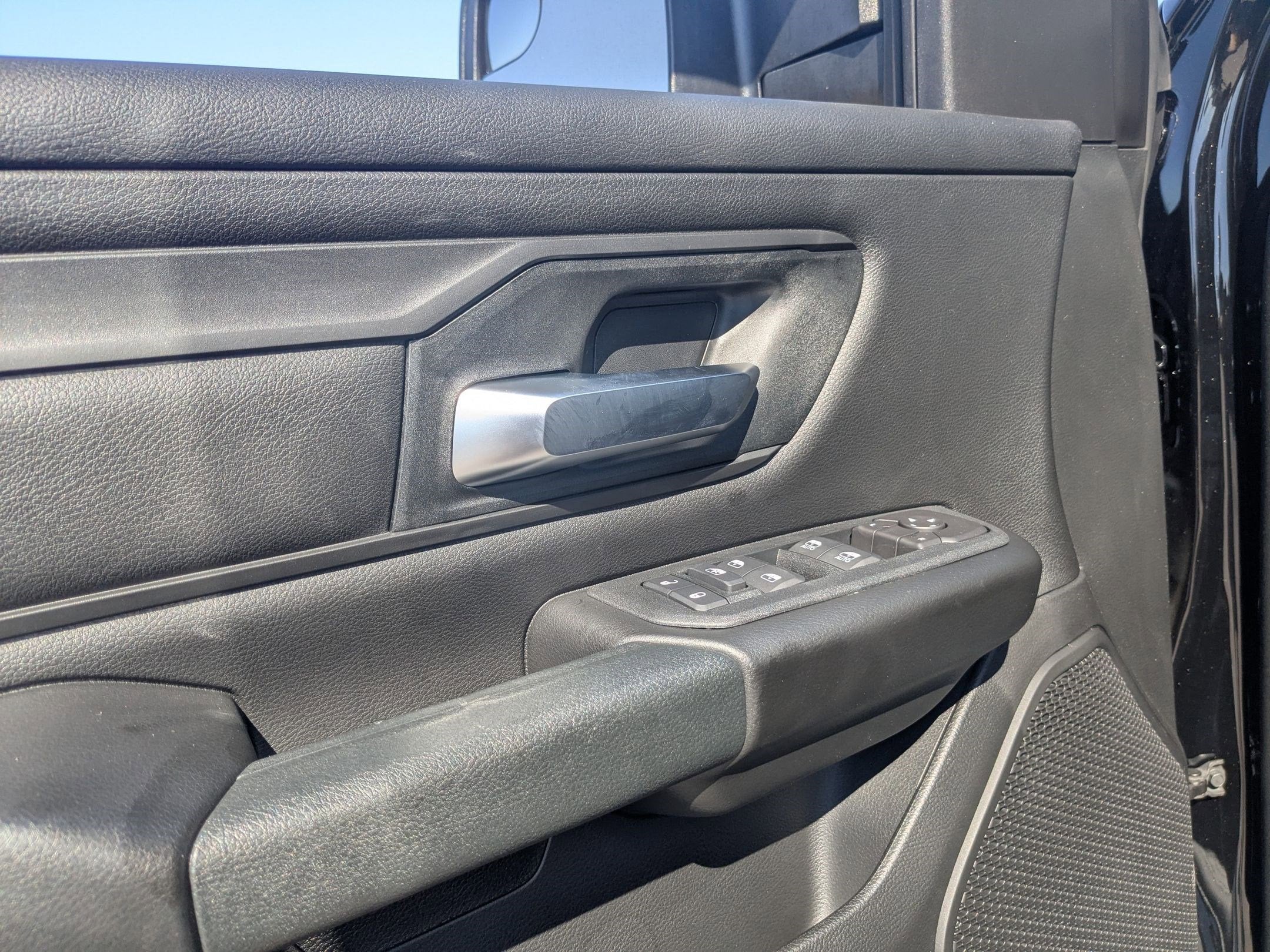 2026 RAM 1500 RAM 1500 EXPRESS CREW CAB 4X4 5'7' BOX