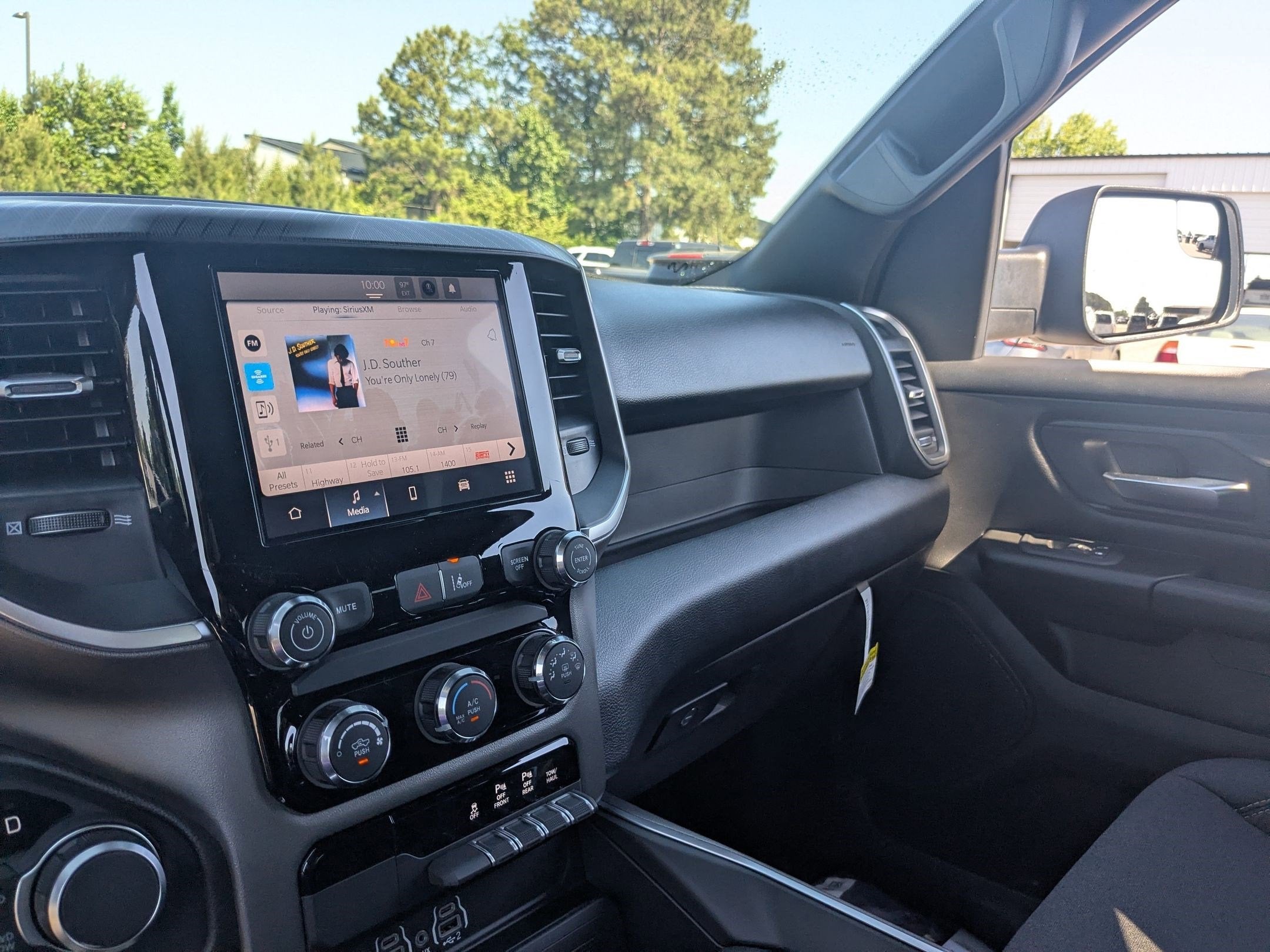 2026 RAM 1500 RAM 1500 EXPRESS CREW CAB 4X4 5'7' BOX