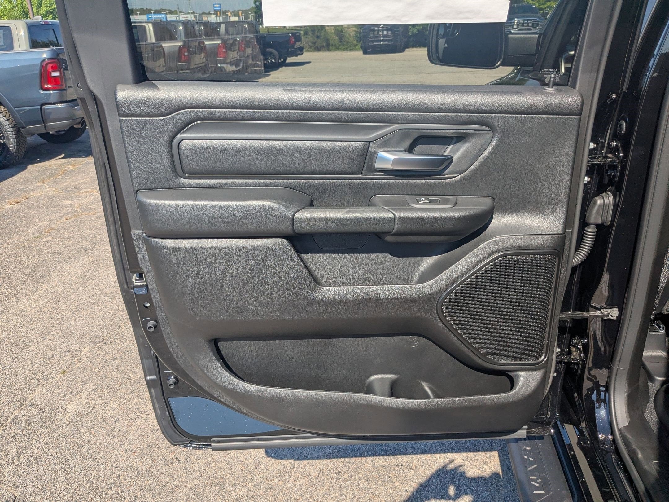 2026 RAM 1500 RAM 1500 EXPRESS CREW CAB 4X4 5'7' BOX