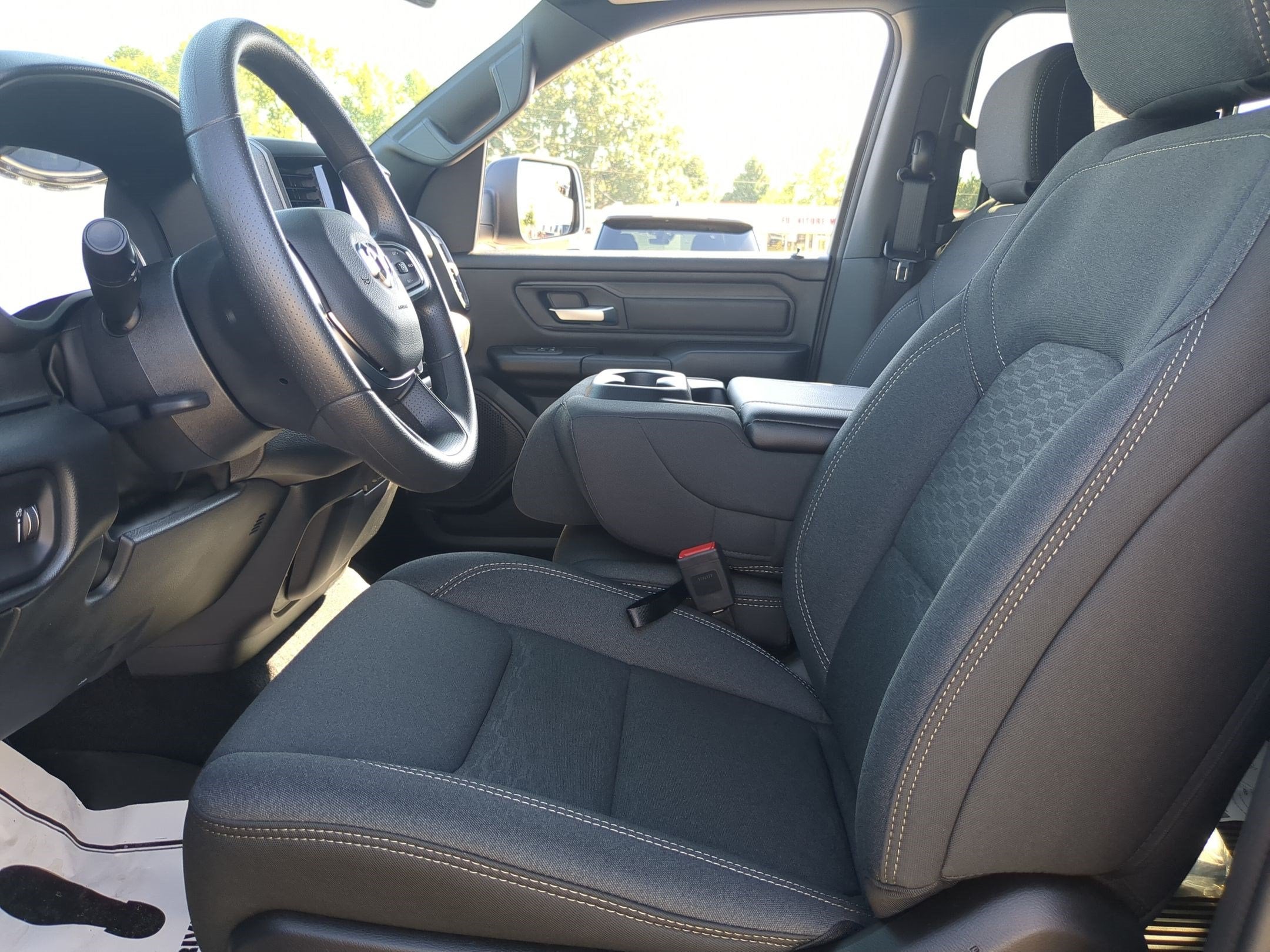 2027 RAM 1500 RAM 1500 TRADESMAN CREW CAB 4X4 5'7' BOX
