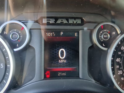 2027 RAM 1500 RAM 1500 TRADESMAN CREW CAB 4X4 5'7' BOX