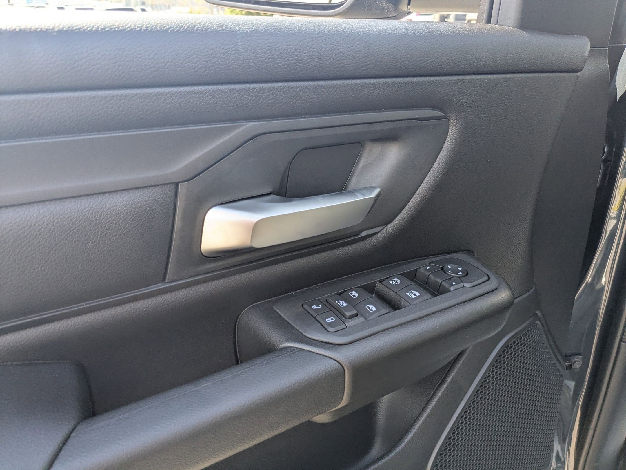 2026 RAM 1500 RAM 1500 EXPRESS CREW CAB 4X4 5'7' BOX