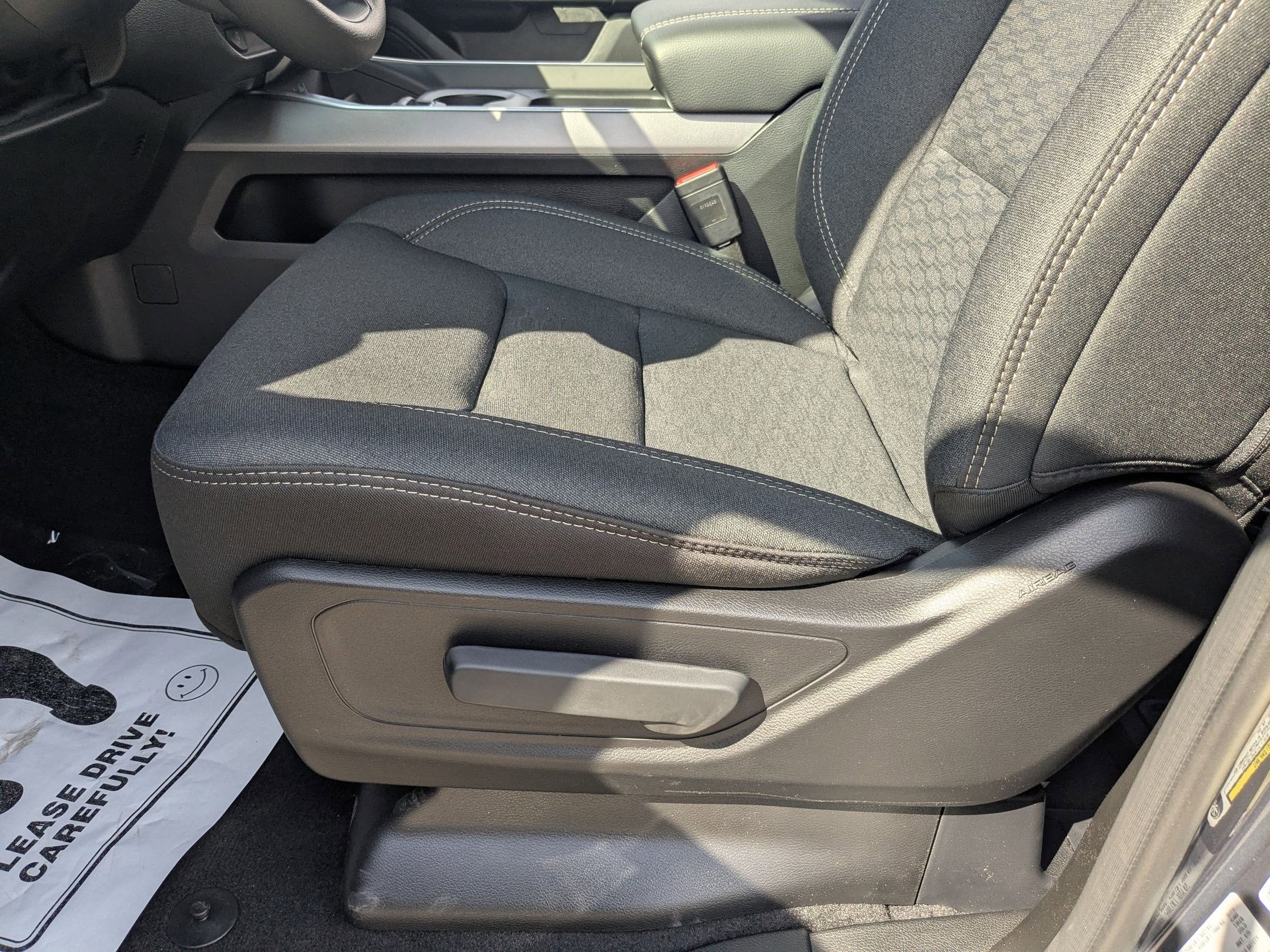 2026 RAM 1500 RAM 1500 EXPRESS CREW CAB 4X4 5'7' BOX