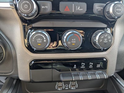 2026 RAM 1500 RAM 1500 EXPRESS CREW CAB 4X4 5'7' BOX