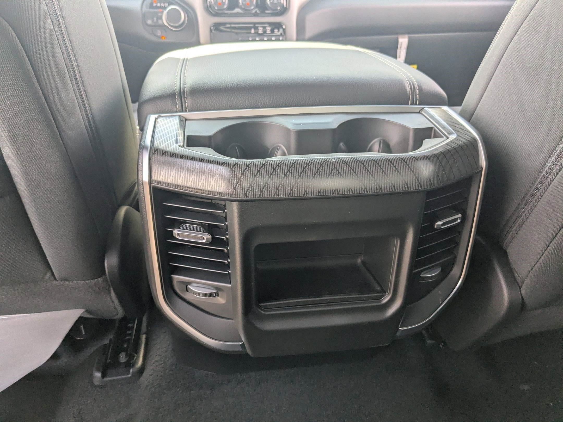 2026 RAM 1500 RAM 1500 EXPRESS CREW CAB 4X4 5'7' BOX