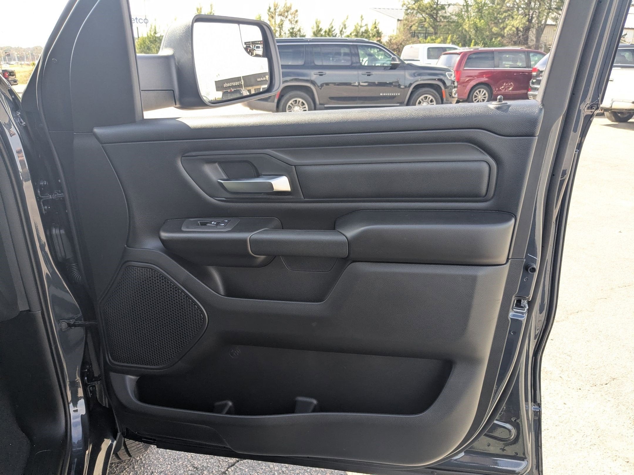 2026 RAM 1500 RAM 1500 EXPRESS CREW CAB 4X4 5'7' BOX