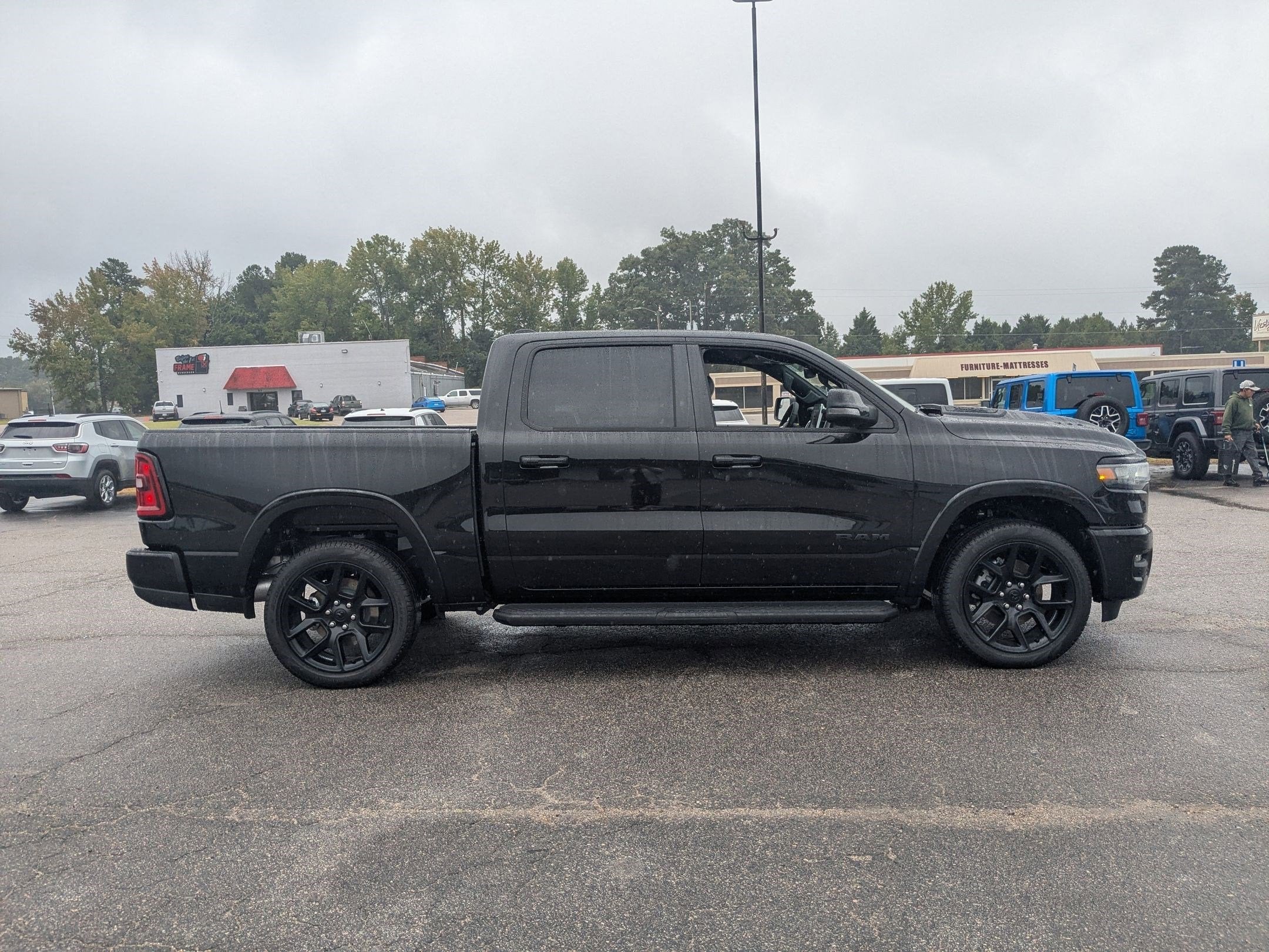 2026 RAM 1500 RAM 1500 LARAMIE CREW CAB 4X4 5'7' BOX
