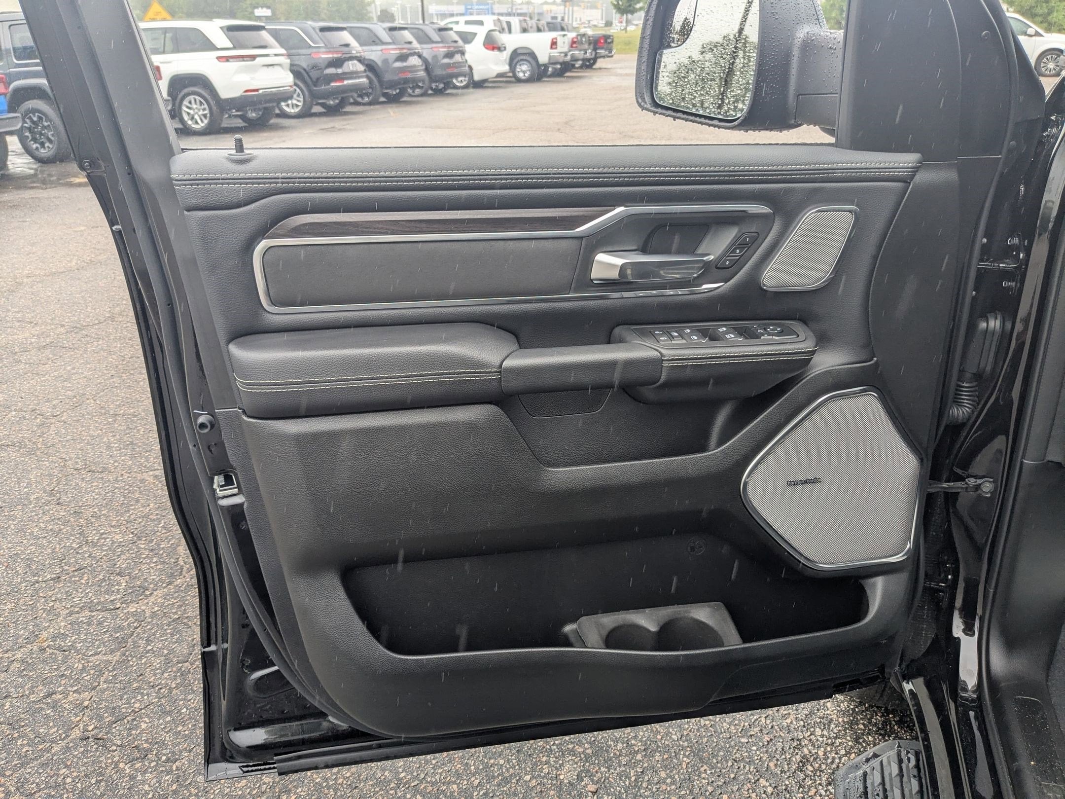 2026 RAM 1500 RAM 1500 LARAMIE CREW CAB 4X4 5'7' BOX