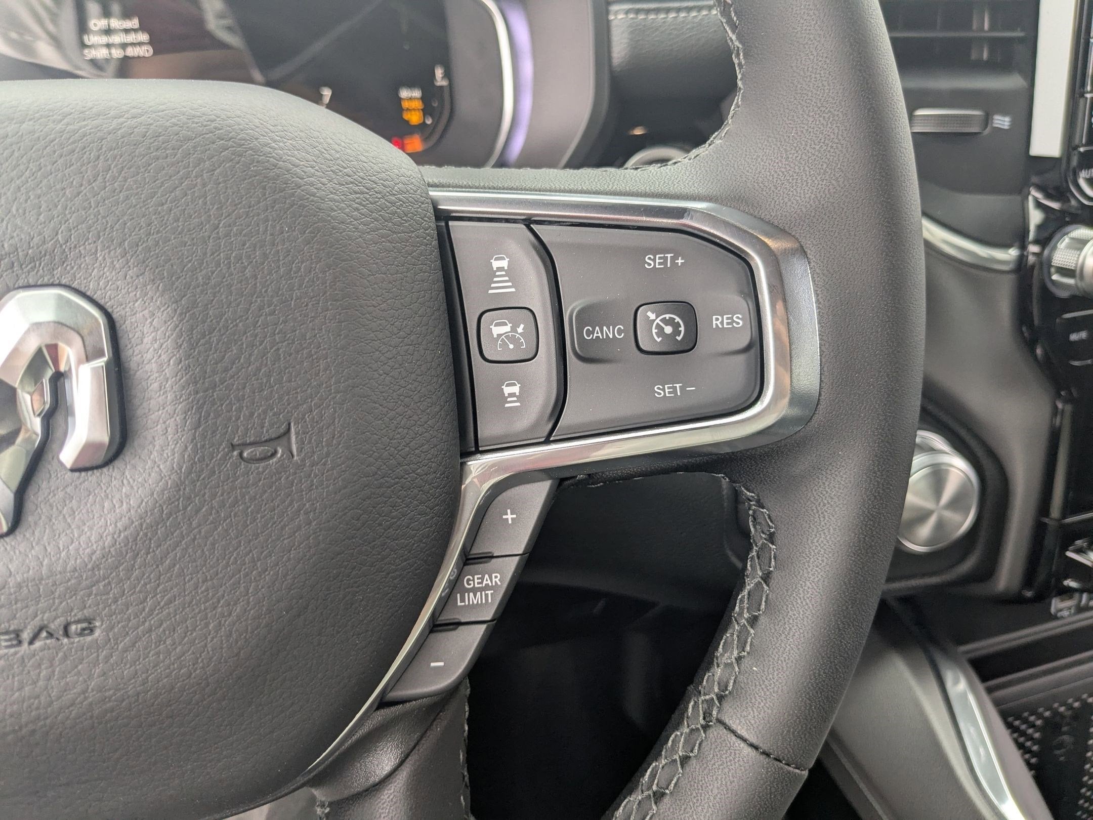 2026 RAM 1500 RAM 1500 LARAMIE CREW CAB 4X4 5'7' BOX