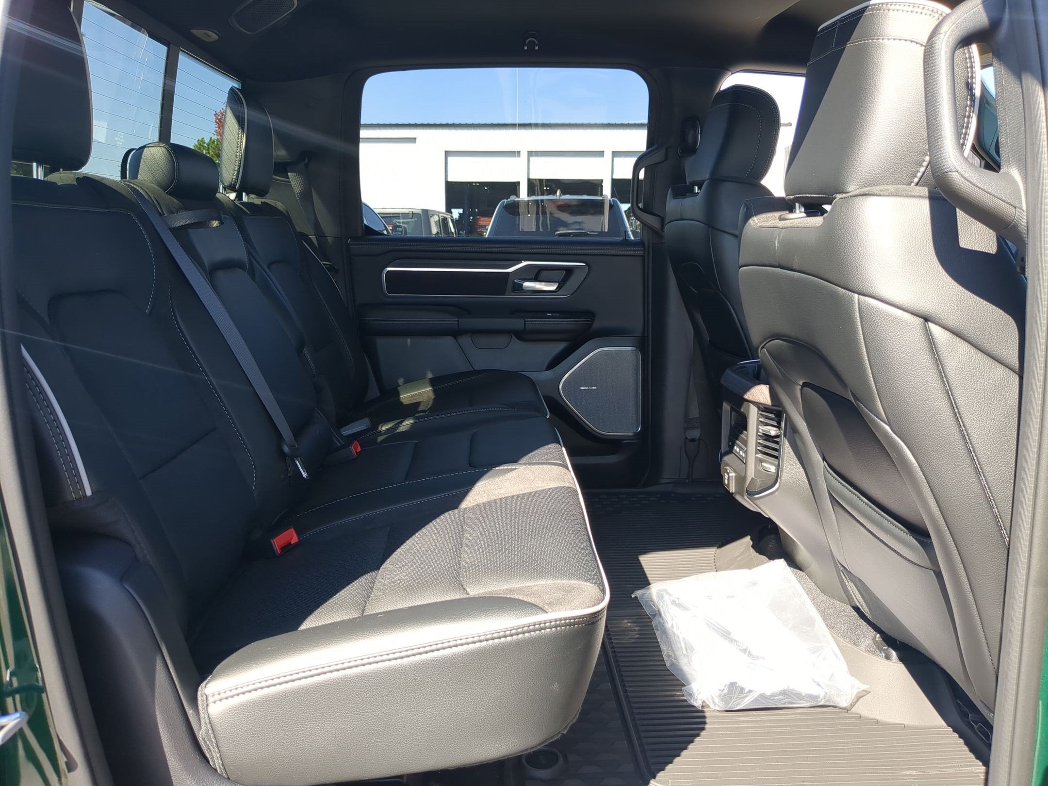 2027 RAM 1500 RAM 1500 LARAMIE CREW CAB 4X4 5'7' BOX