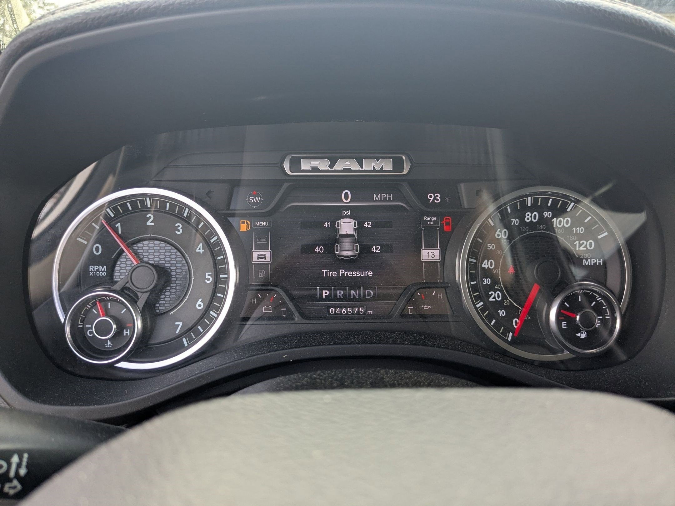 2022 RAM 1500 Laramie Crew Cab 4x4 5'7' Box