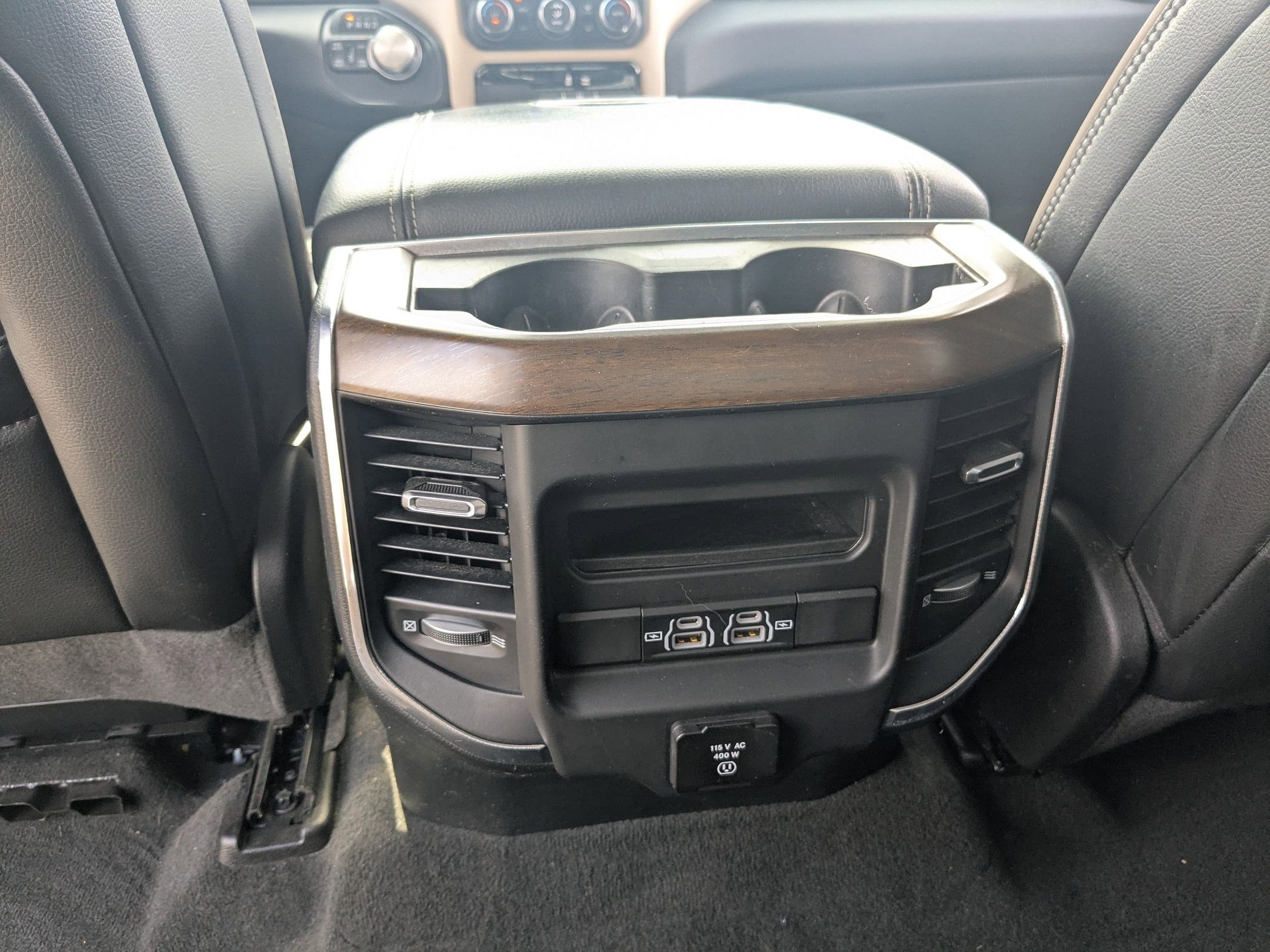 2022 RAM 1500 Laramie Crew Cab 4x4 5'7' Box