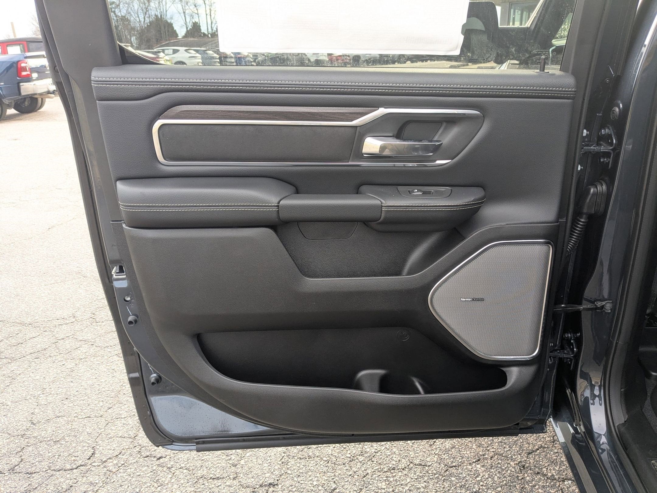 2026 RAM 1500 RAM 1500 LARAMIE CREW CAB 4X4 5'7' BOX