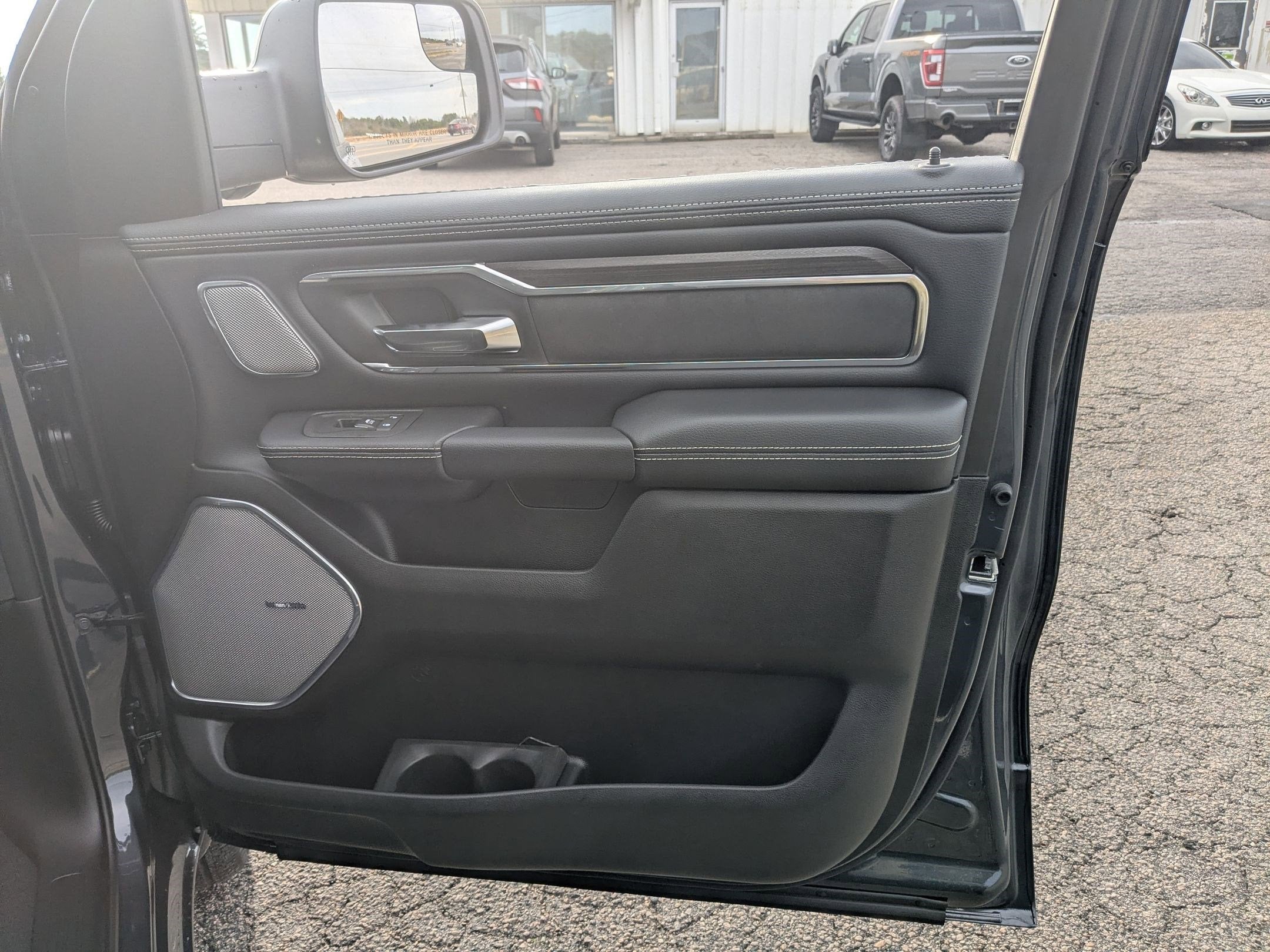 2026 RAM 1500 RAM 1500 LARAMIE CREW CAB 4X4 5'7' BOX