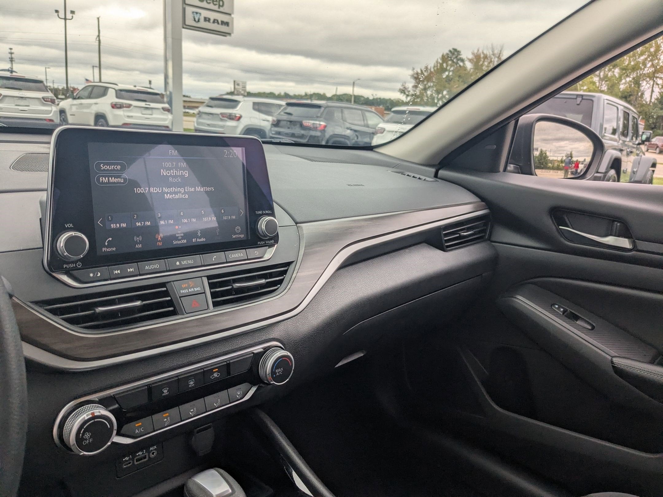 2024 Nissan Altima SV FWD