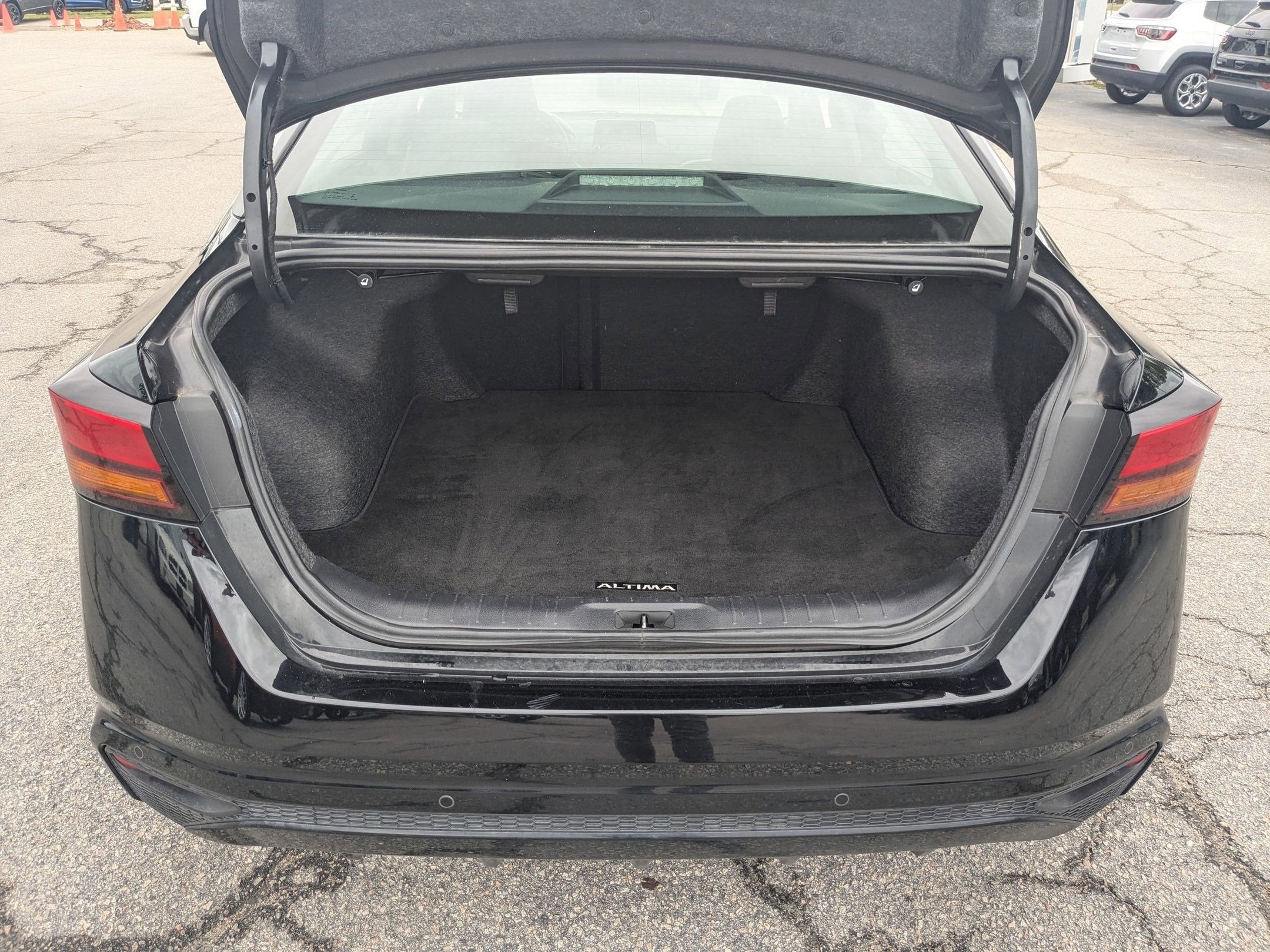 2024 Nissan Altima SV FWD