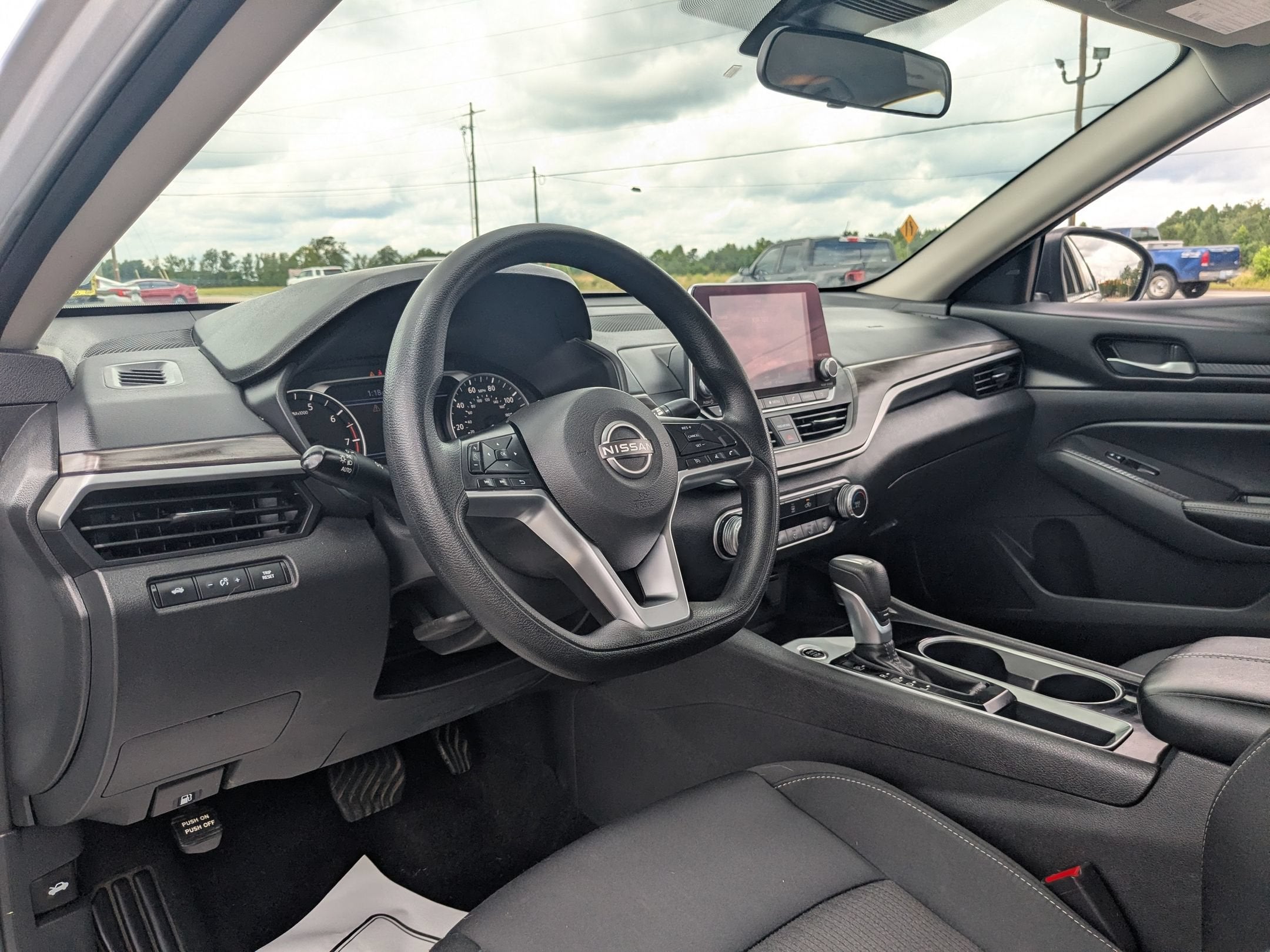 2024 Nissan Altima SV FWD