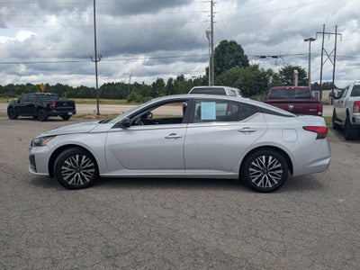 2024 Nissan Altima SV FWD