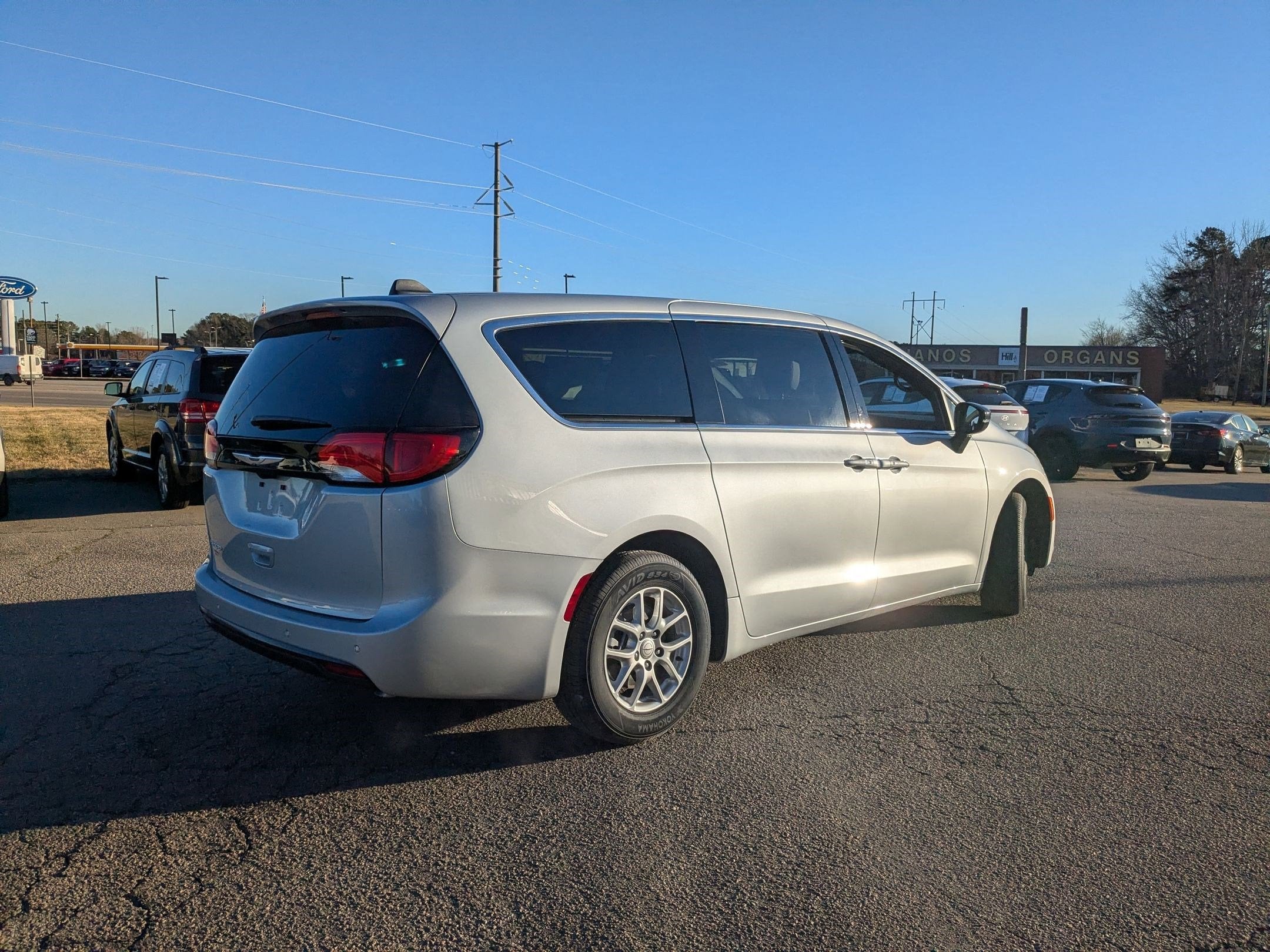 2026 Chrysler Voyager VOYAGER LX