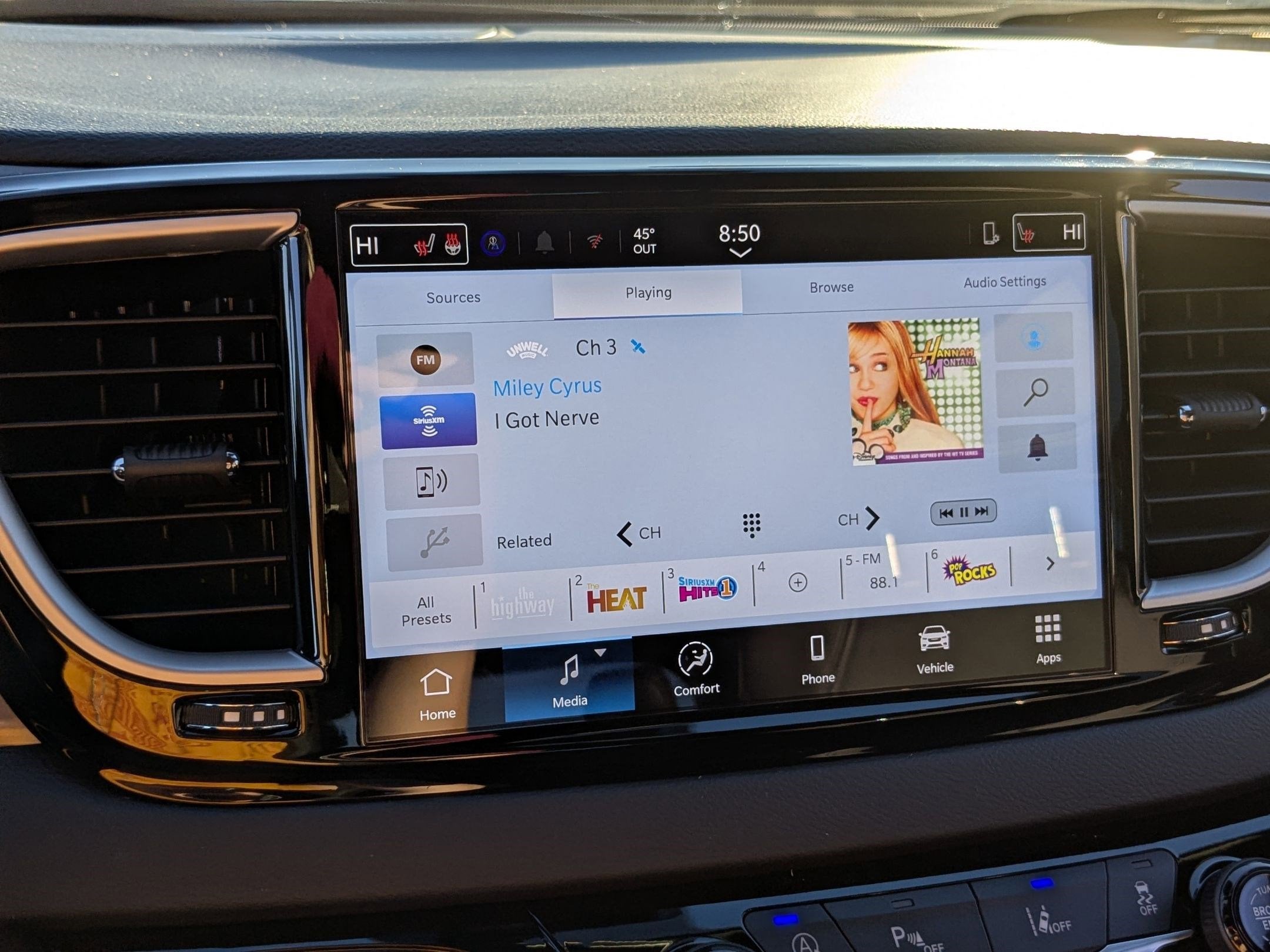 2026 Chrysler Voyager VOYAGER LX