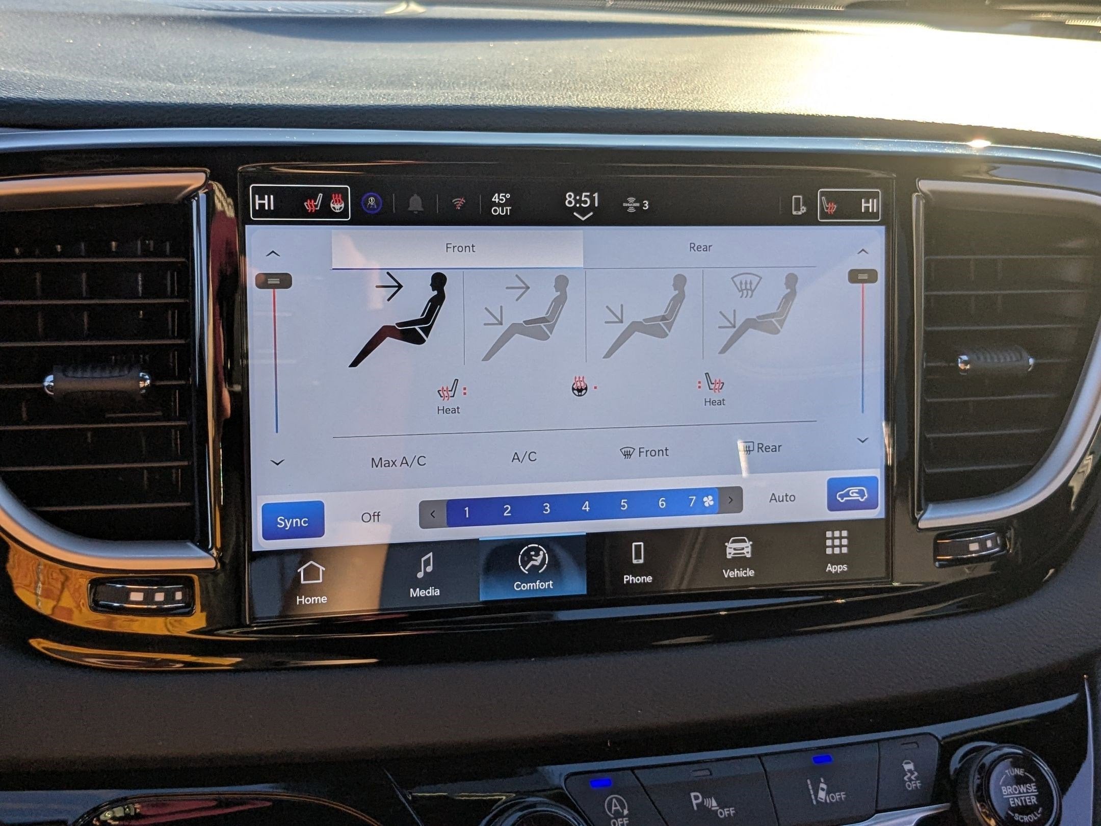 2026 Chrysler Voyager VOYAGER LX