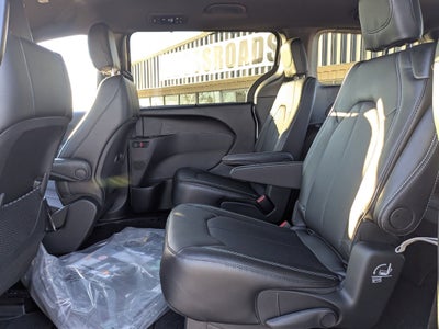 2026 Chrysler Voyager VOYAGER LX